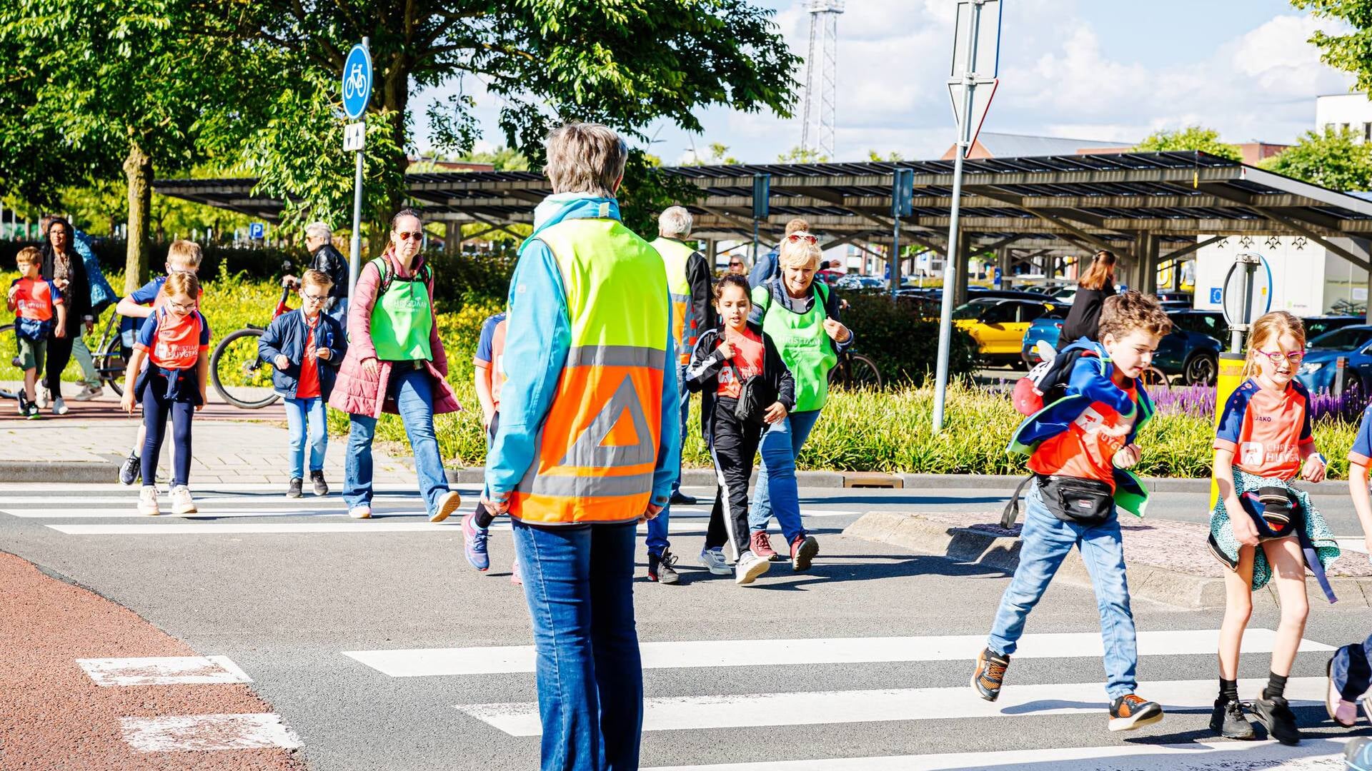 Oproep: Stuur jouw mooiste kiekjes van de Avondvierdaagse in – misschien sta jij straks in de krant!