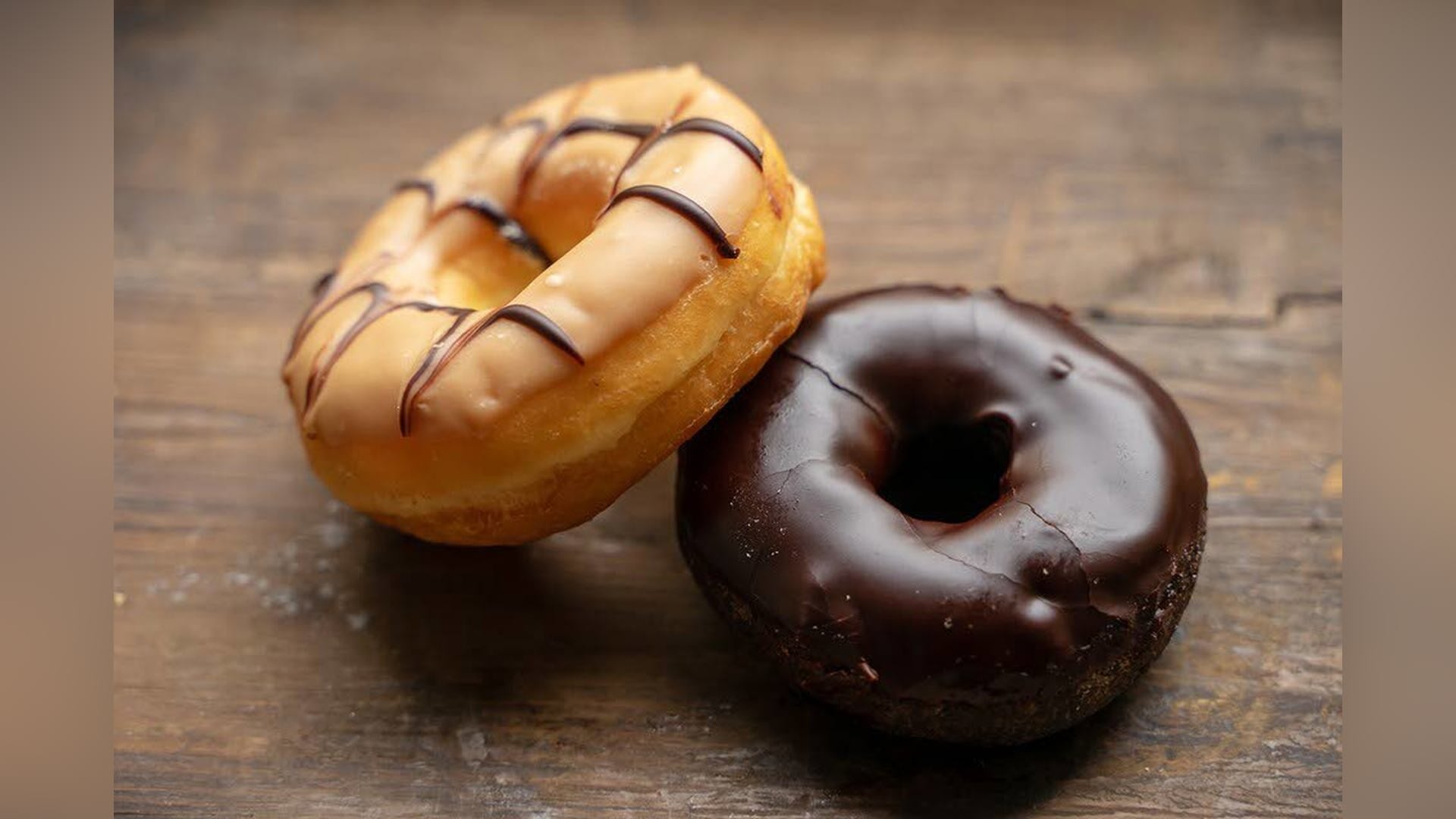 Leger des Heils viert Nationale Donutdag in IJsselmuiden