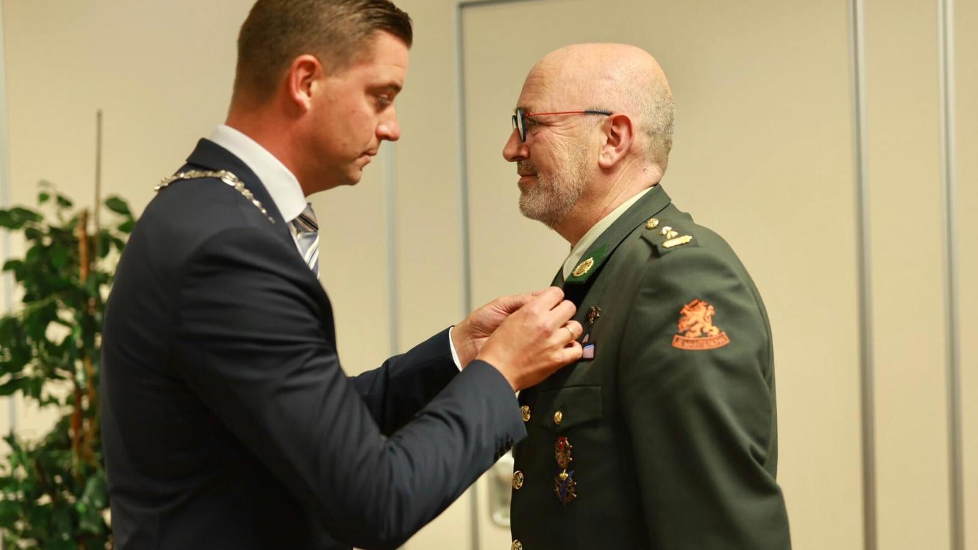 Zeewoldenaar Marc de Bruyn benoemd tot officier in de Orde van Oranje-Nassau met zwaarden