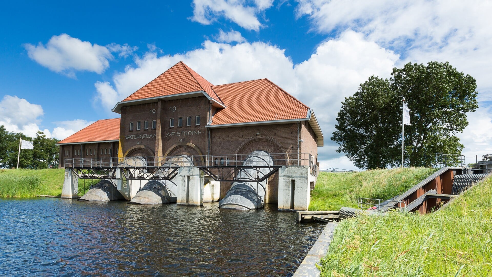 Startsein unieke restauratie van meer dan 100 jaar oude buizen gemaal Stroink