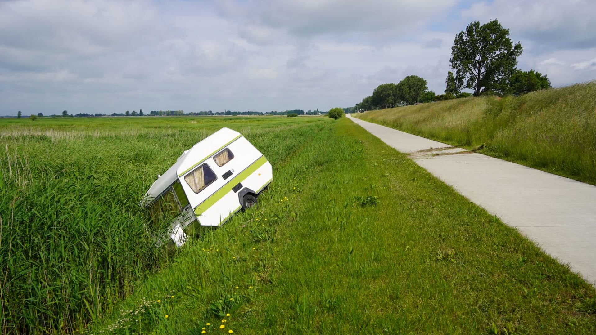 Automobilist verliest onderweg