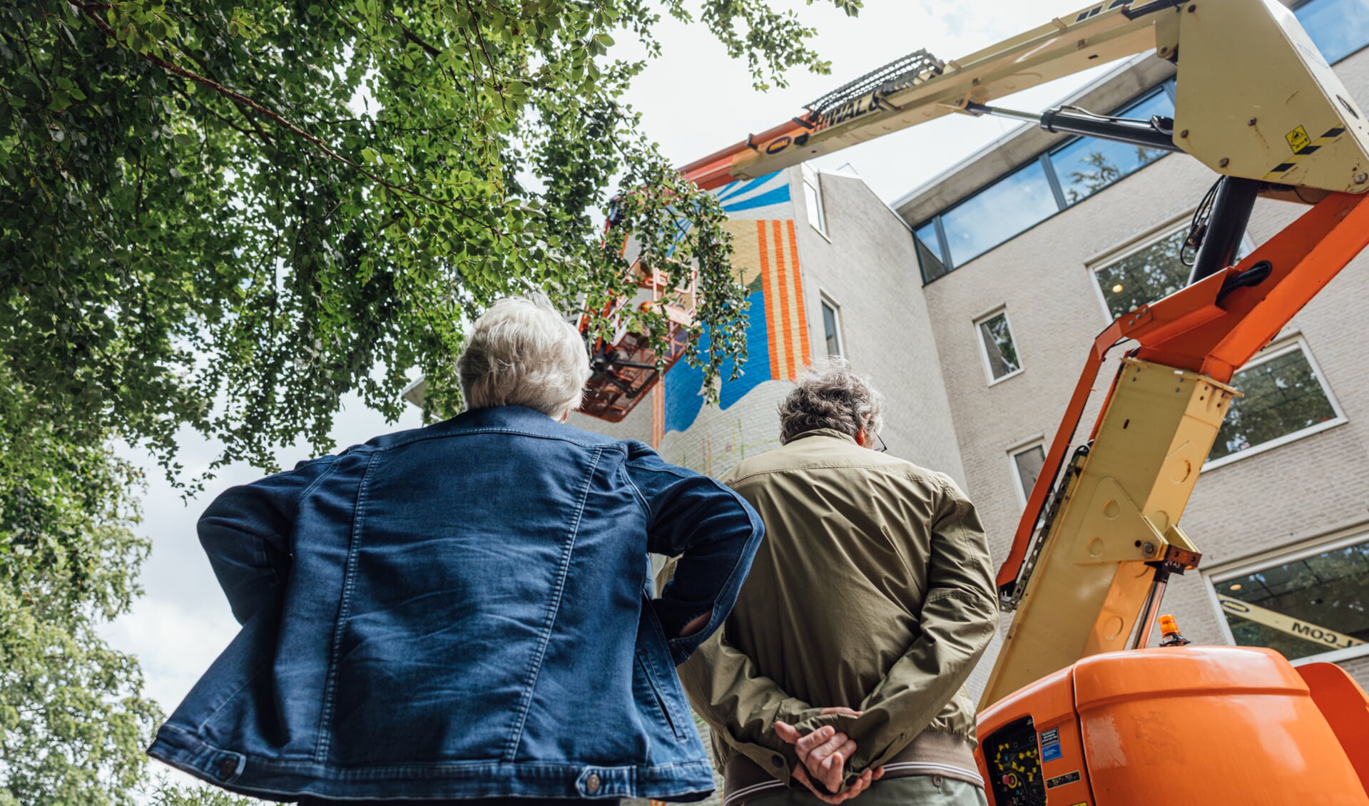 De eerste Blind Wall in Teteringen viert 50-jarig bestaan woonzorgcomplex