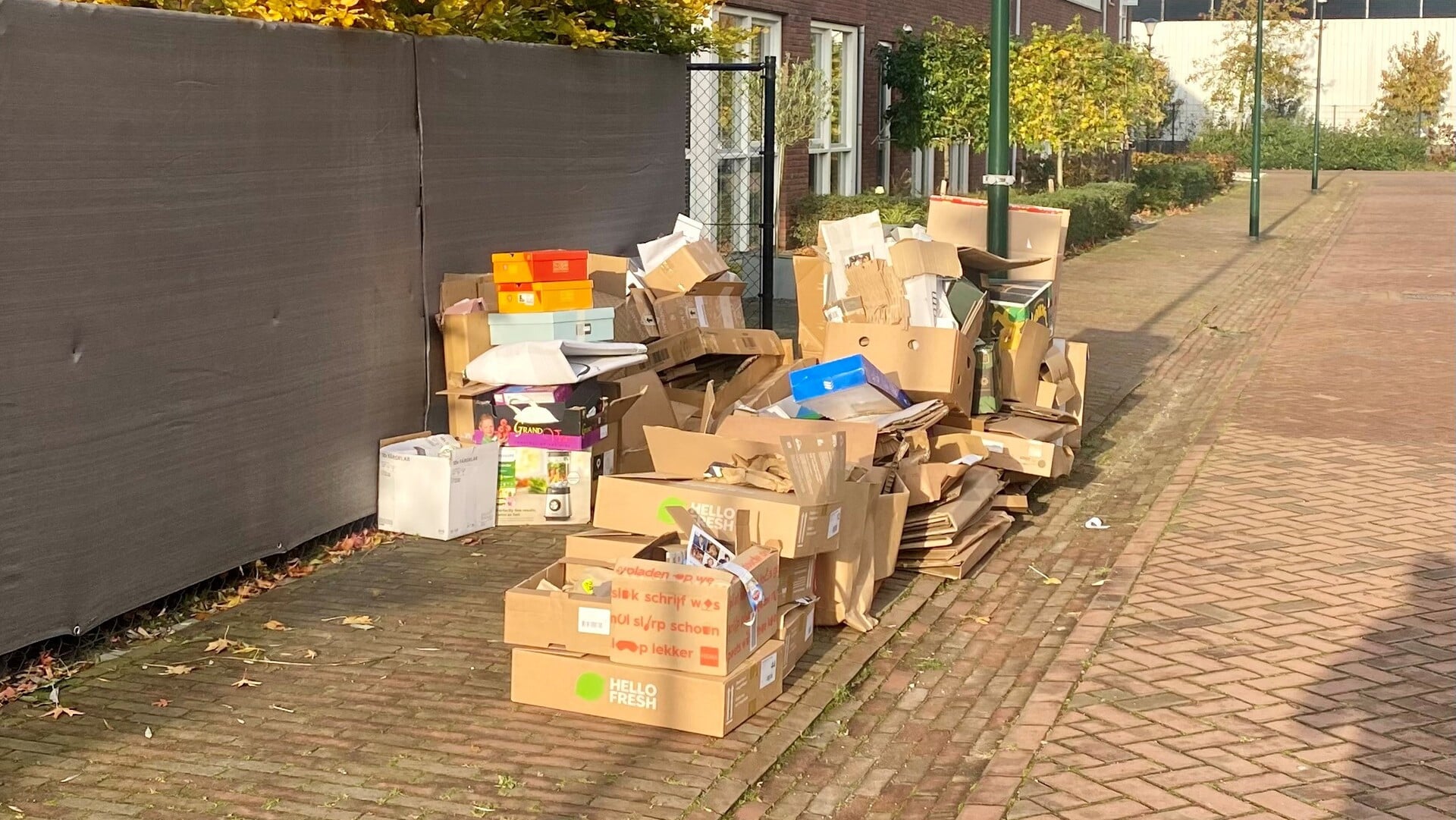 Lokaal en Hart: gemeente moet oud papier zelf ophalen