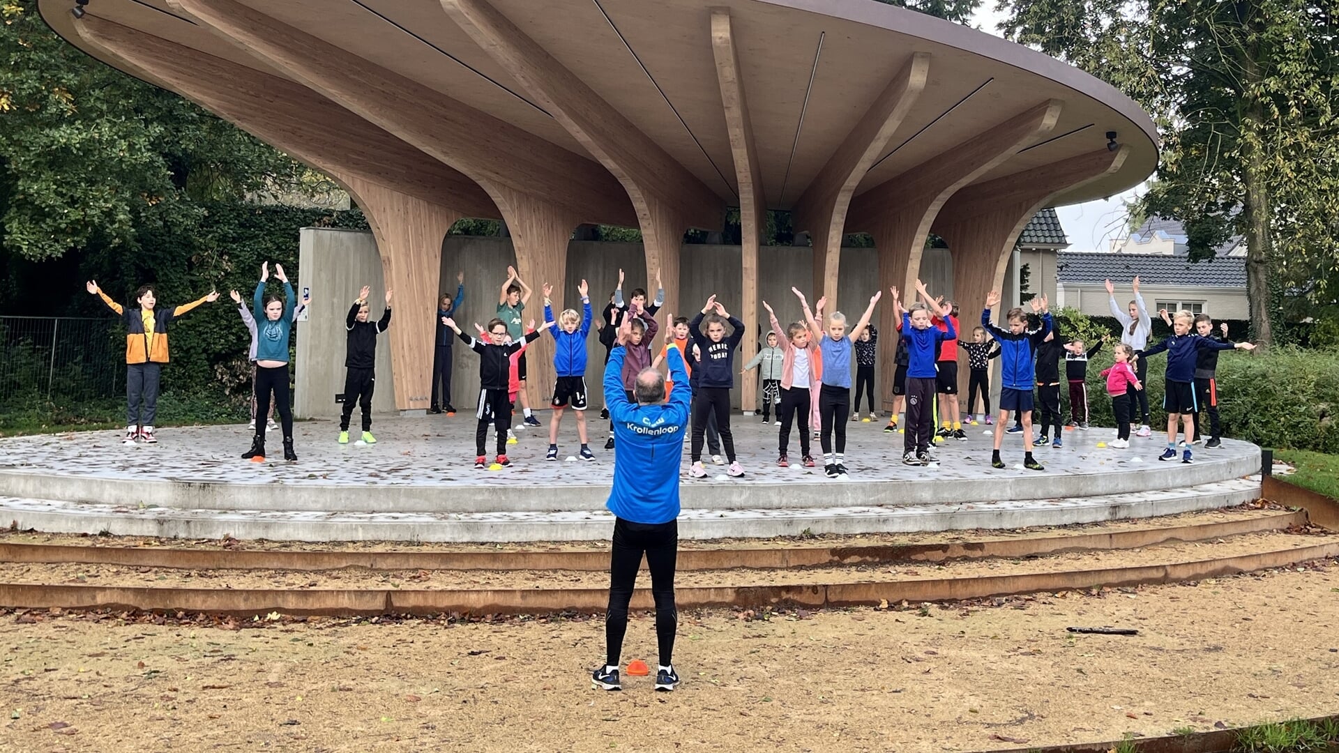 Kinderen draaien warm voor Krollenloop met gratis clinic