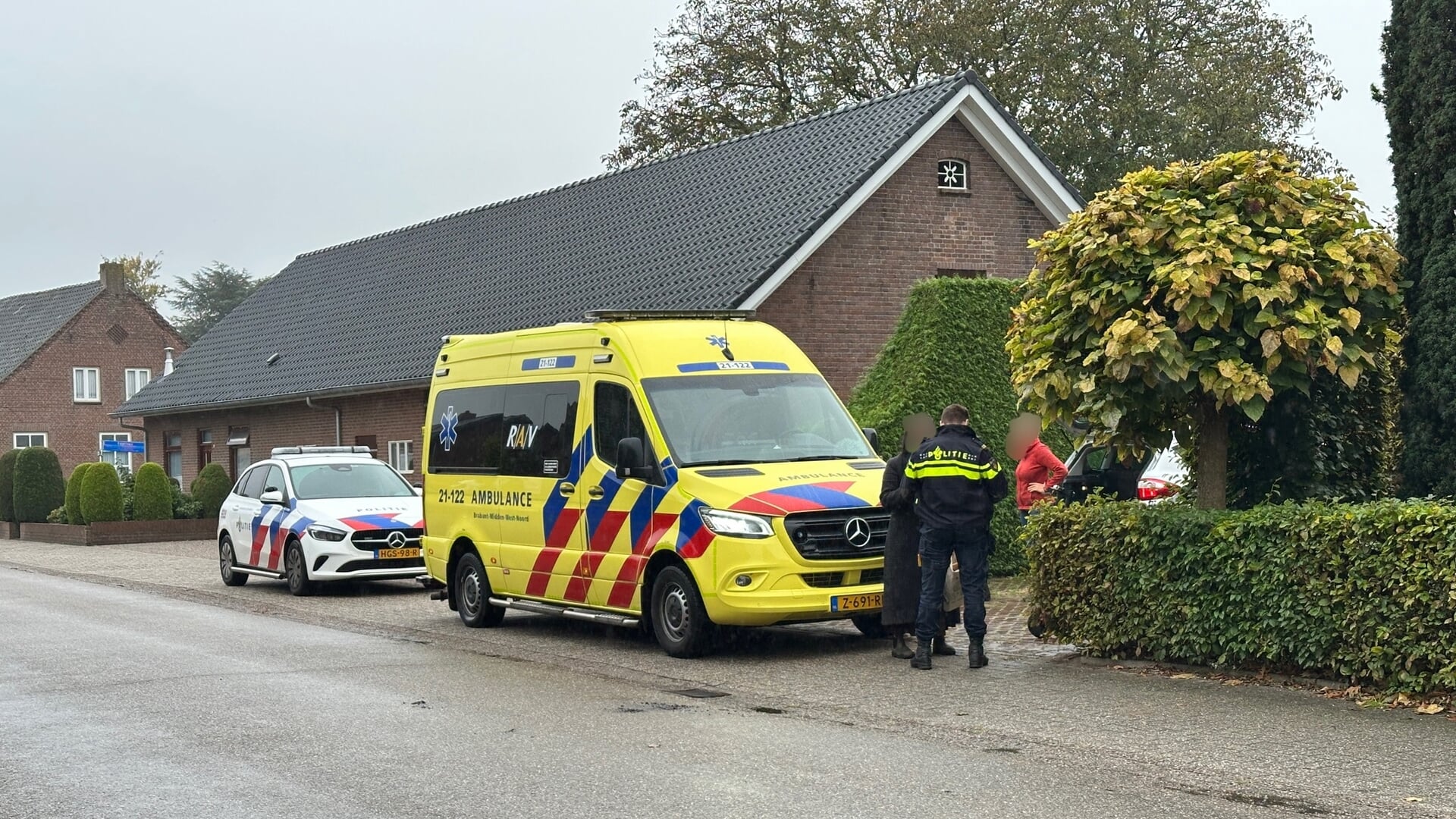 Jongen op elektrische step komt in botsing met auto in Vorstenbosch