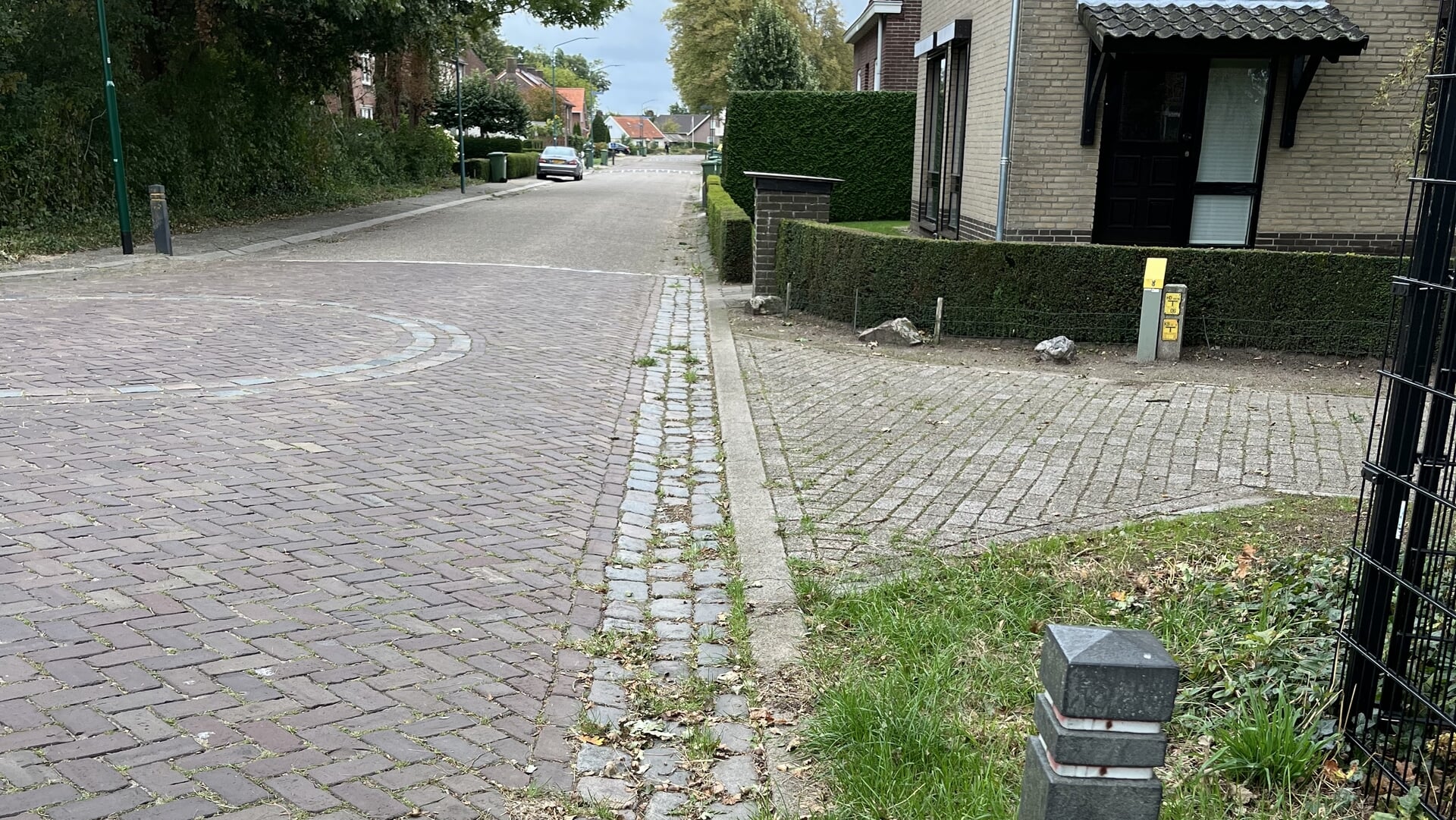 ‘Belangrijke trottoirs in Sint Hubert zijn een hindernisbaan geworden’