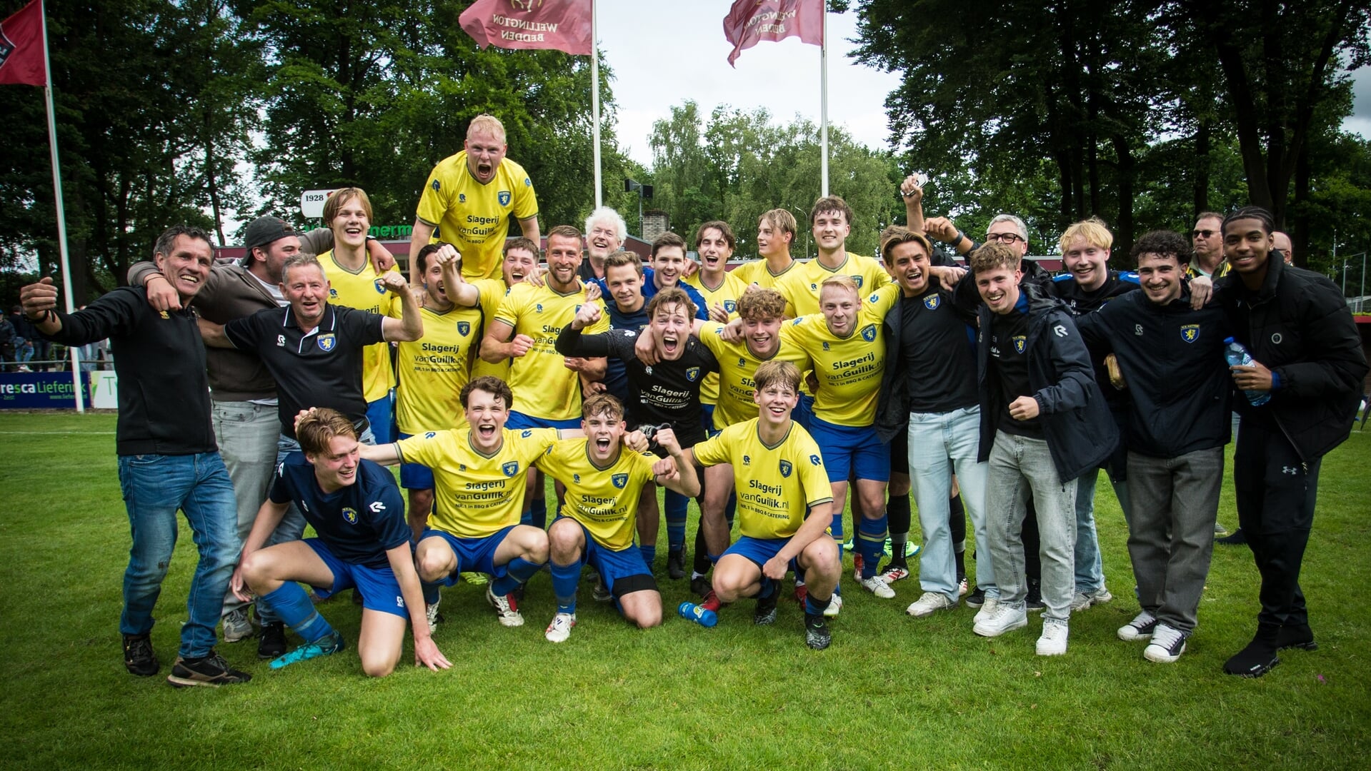 v.v. Hattem blijft in 3e klasse