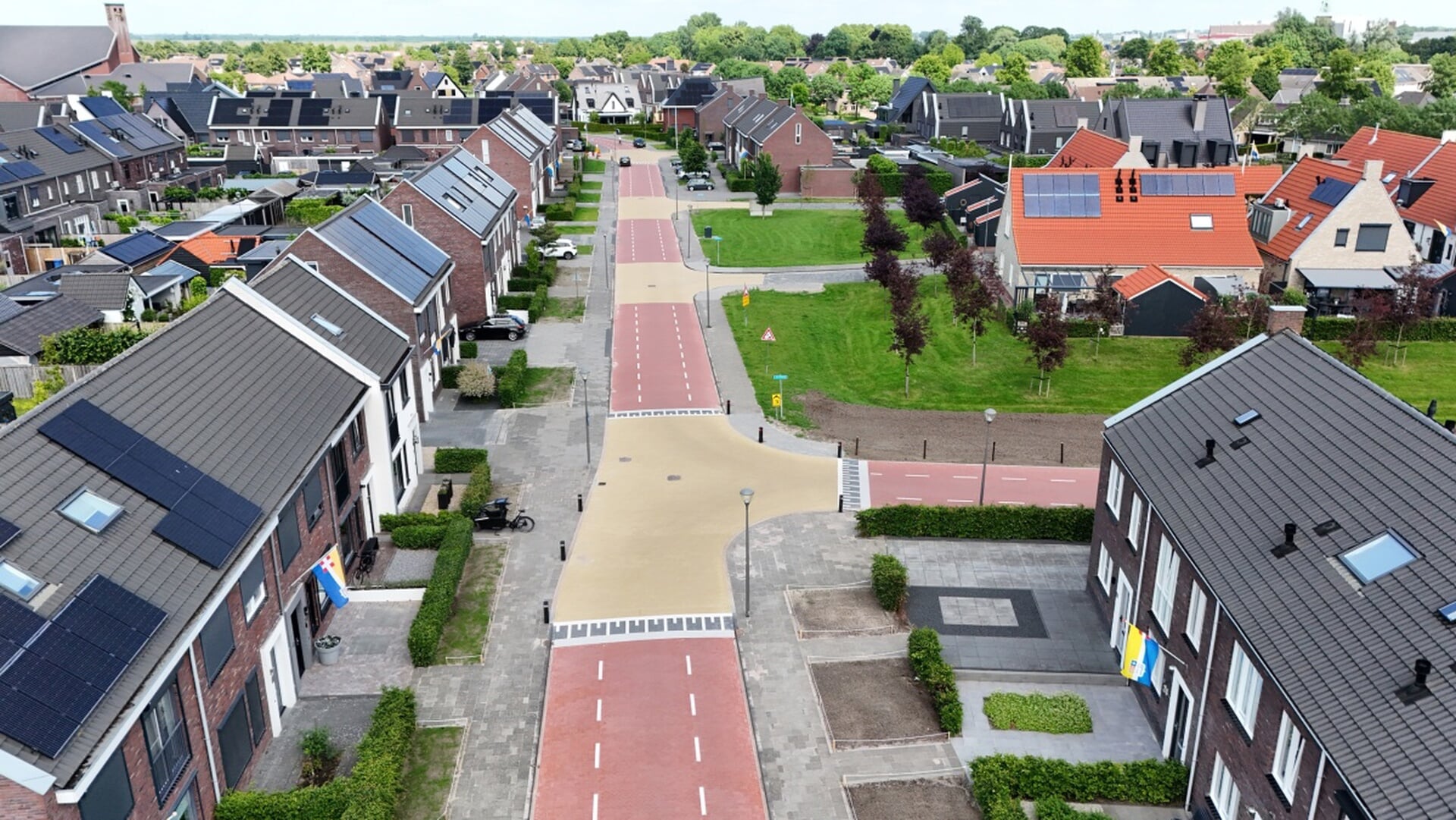 Vernieuwde Tagweg feestelijk geopend