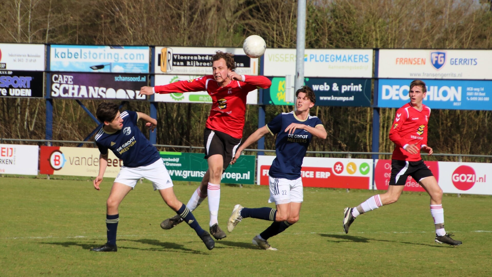 2D: Rhode wint derby van Erp, Handel wint doelpuntrijk duel van Geldrop