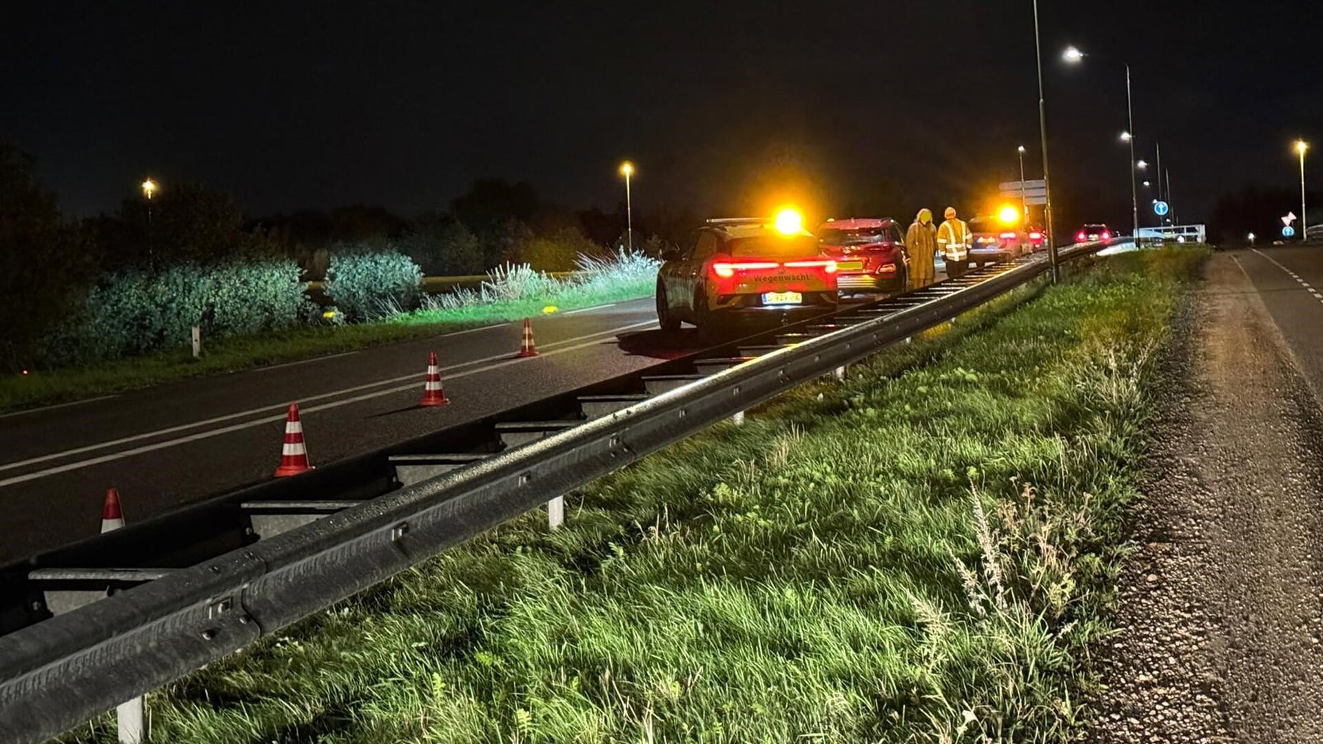 Auto op afrit Veghel-Noord zorgt voor chaos