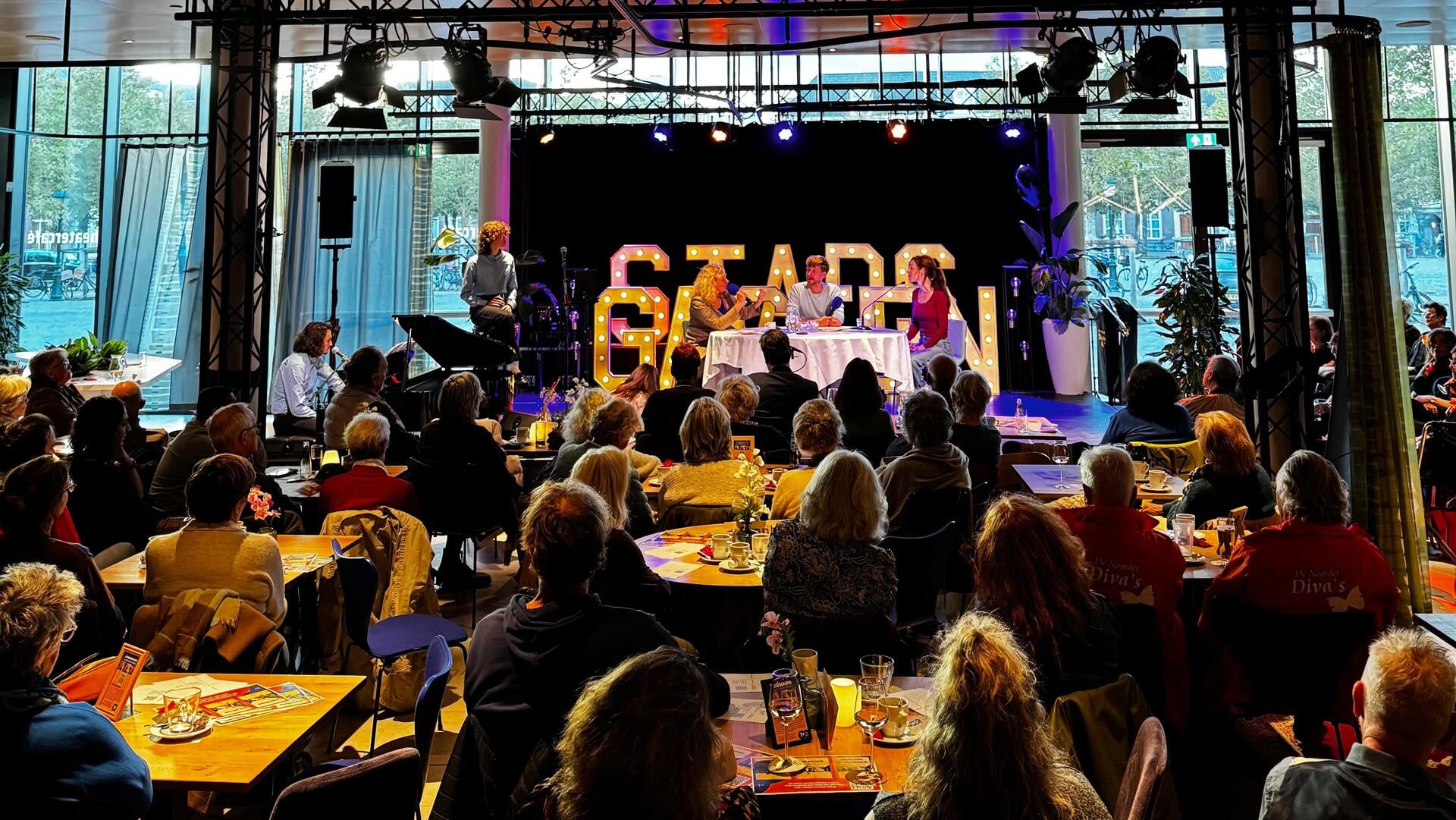 Van Oeteldonk tot overlastroosters: alles kwam voorbij bij Stadsgasten