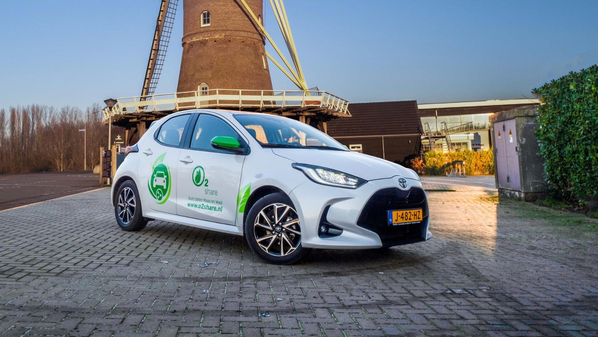 Nieuwe deelauto’s in Zijtaart worden feestelijk geïntroduceerd