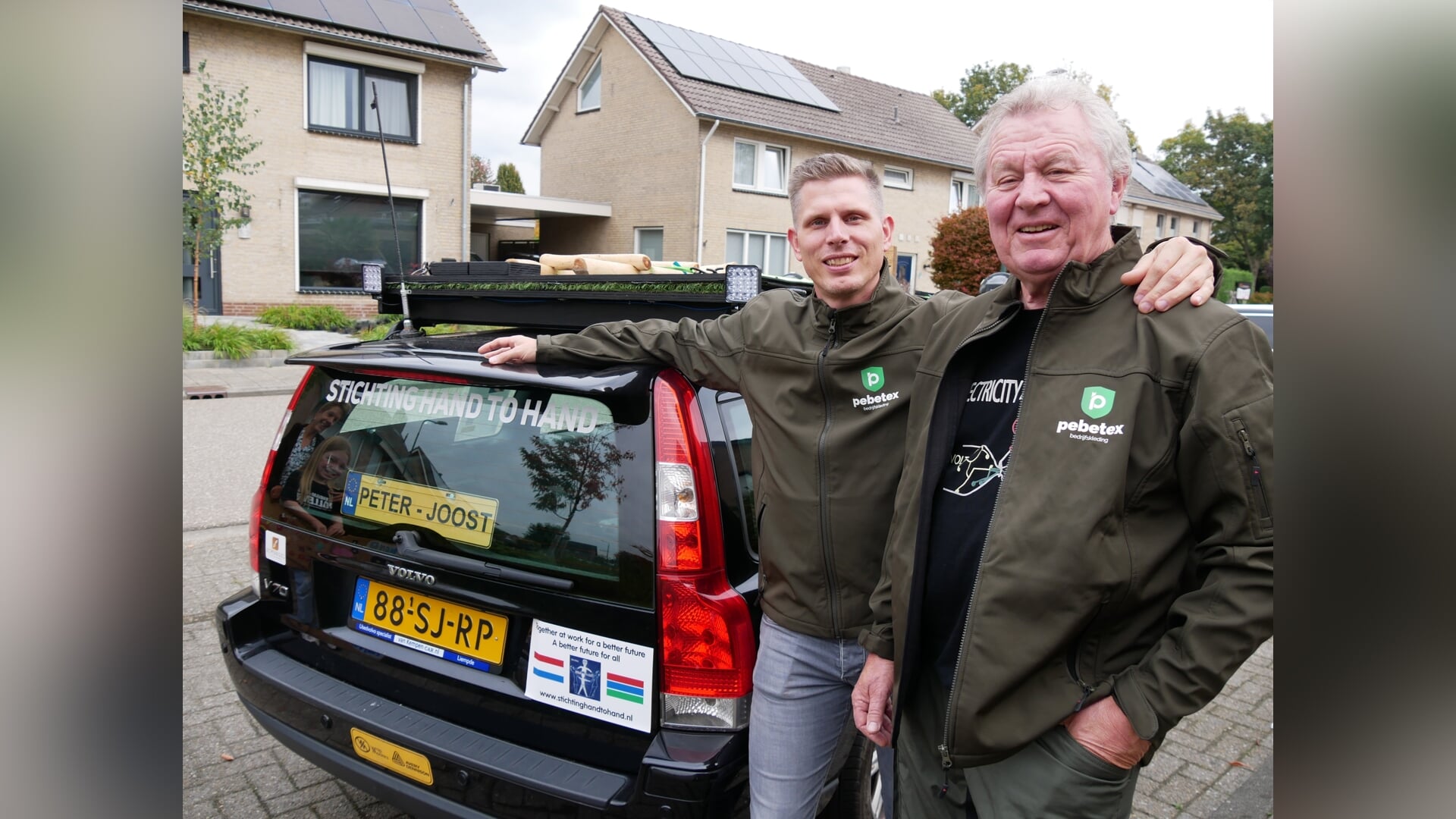 Vader en zoon uit Zeeland rijden Amsterdam-Dakar