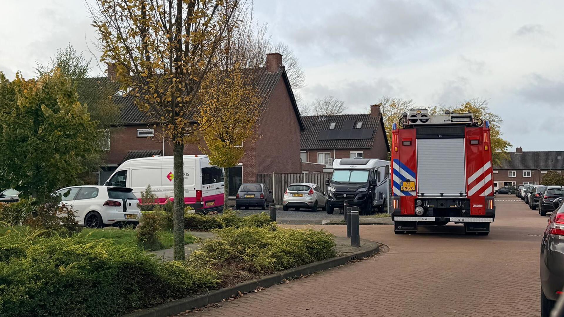Brandweer opgeroepen voor vreemde lucht aan Rozenstraat