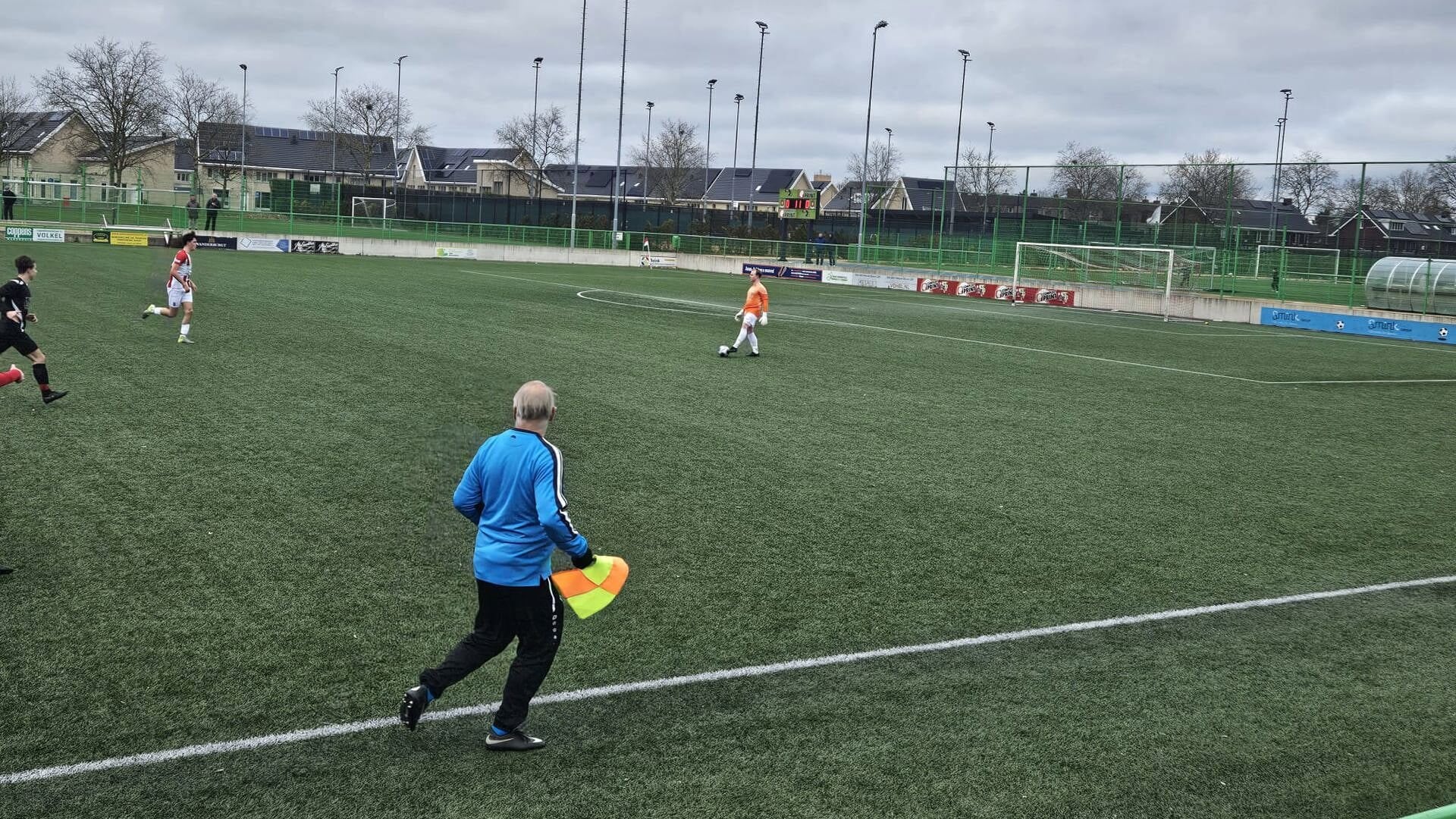 1D: SV TOP hard onderuit, DAW speelt gelijk