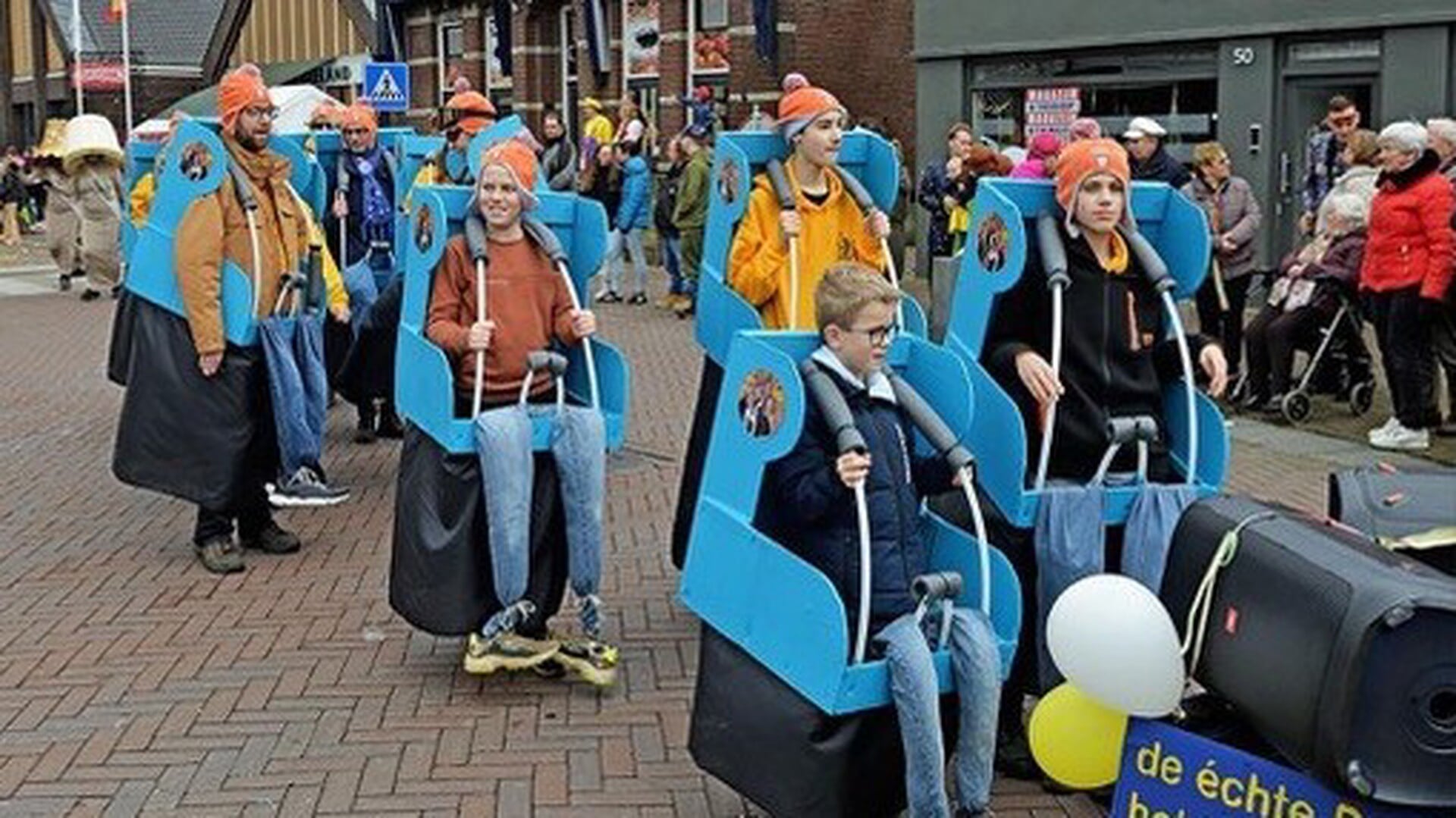 Jeugd van De Smouskes zoekt plek in Zeeland voor carnavalswagen