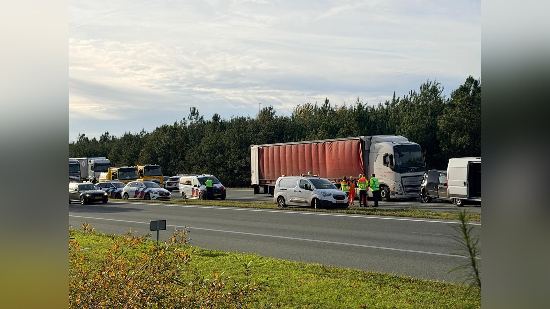 Kettingbotsing A50 bij Schaijk: meerdere gewonden, vrachtwagenchauffeur aangehouden