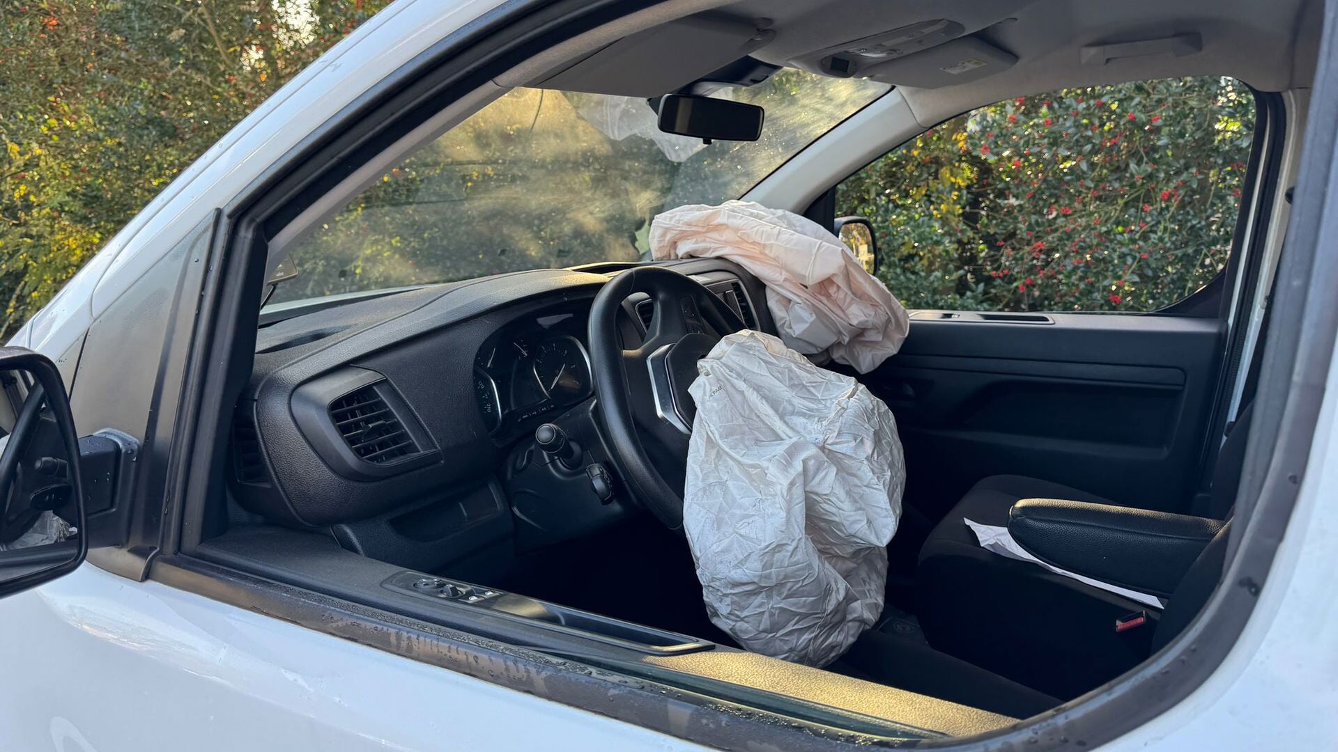 Forse aanrijding op Rembrandtlaan in Veghel