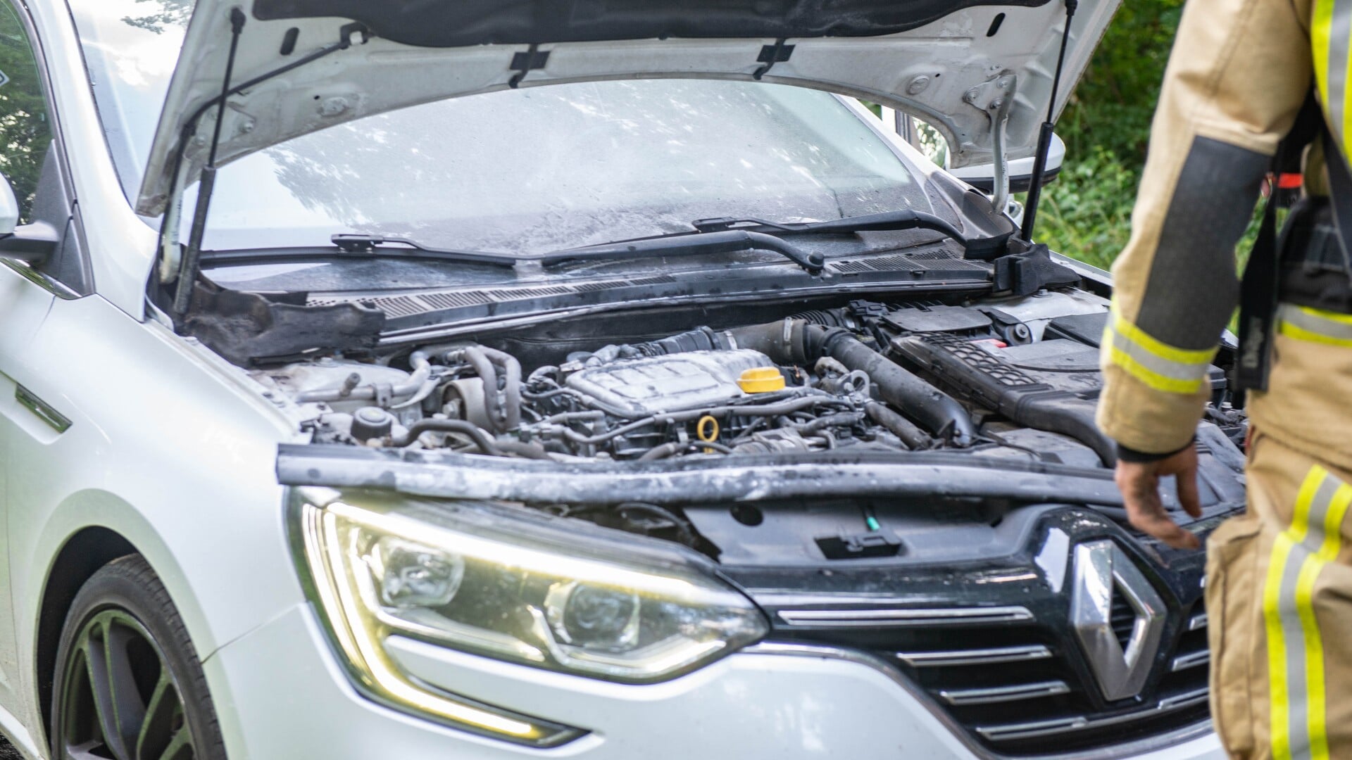 Auto in brand bij Frederiksoord: vervelende vakantieonderbreking voor Belgisch gezin