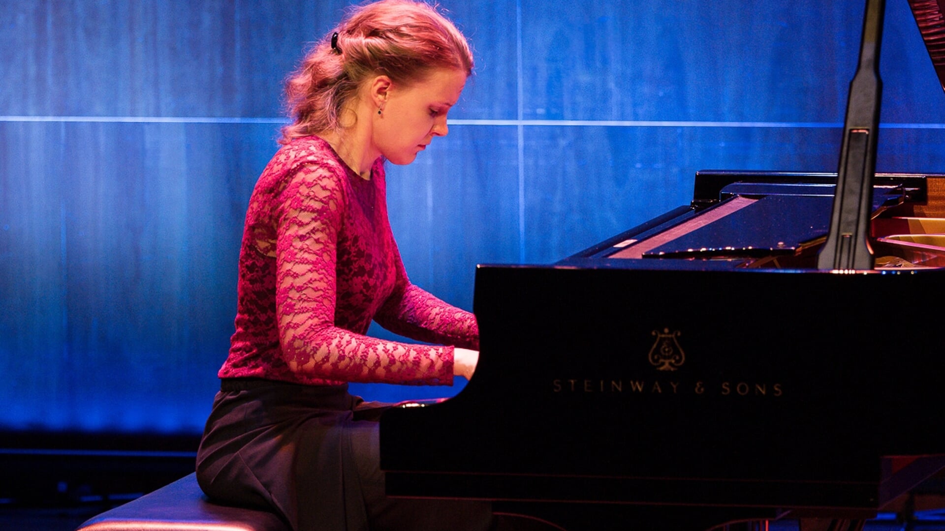 Alexandra Kaptein treedt op in het Wilminktheater