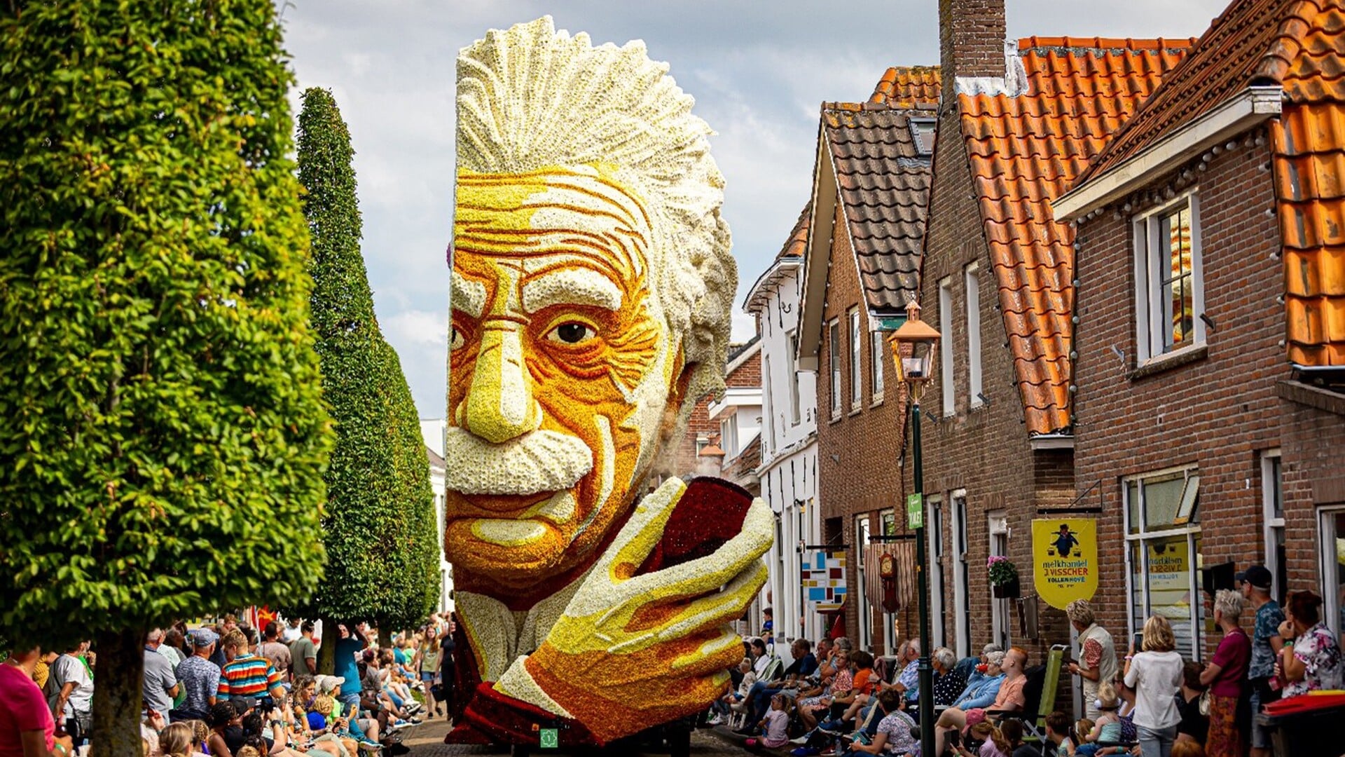 Vollenhove kleurt: Corso pakt uit met twaalf wagens van wereldklasse