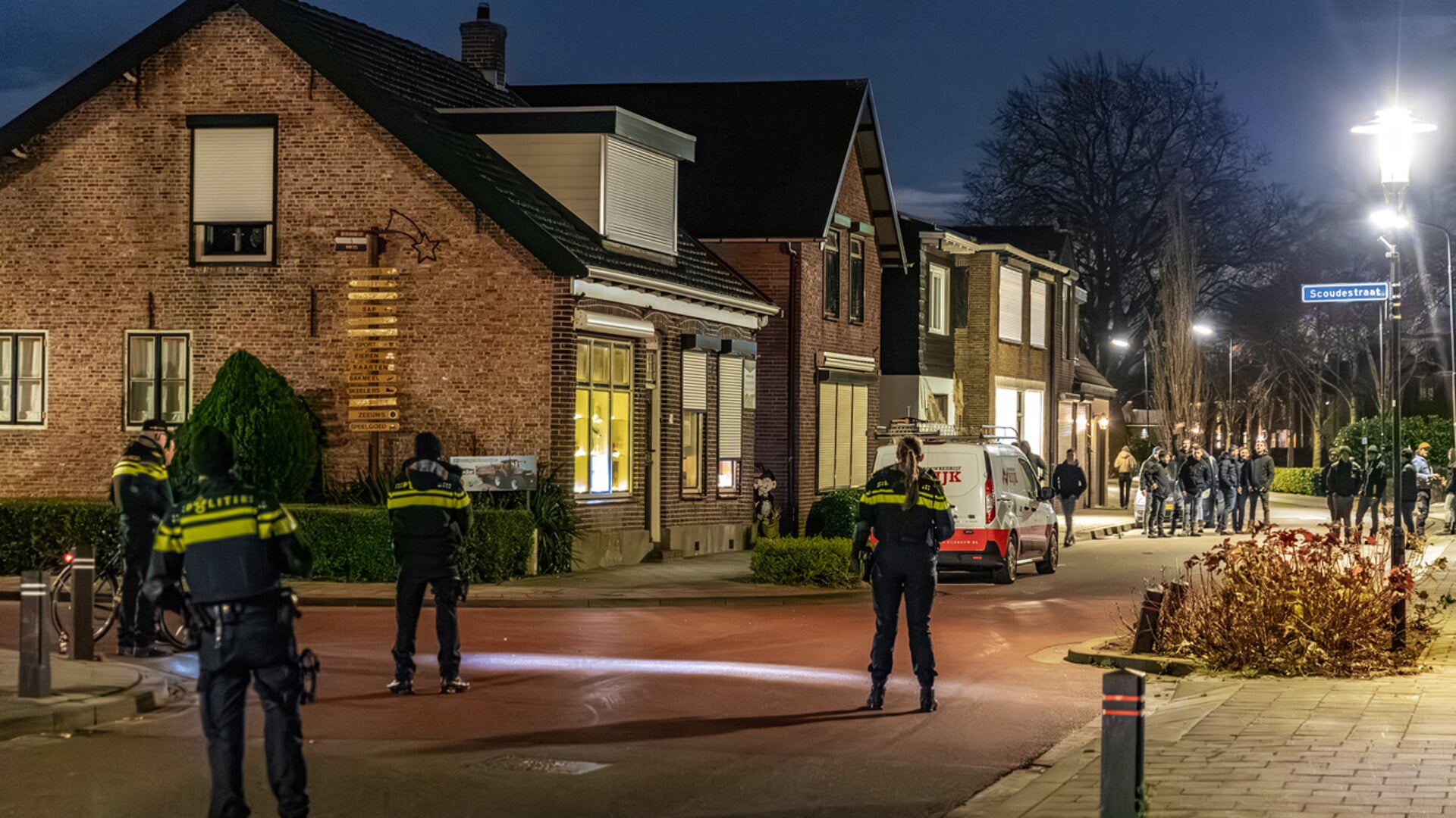 Politie spreekt van relatief rustige jaarwisseling, ‘geen arrestaties nodig in Krabbendijke’