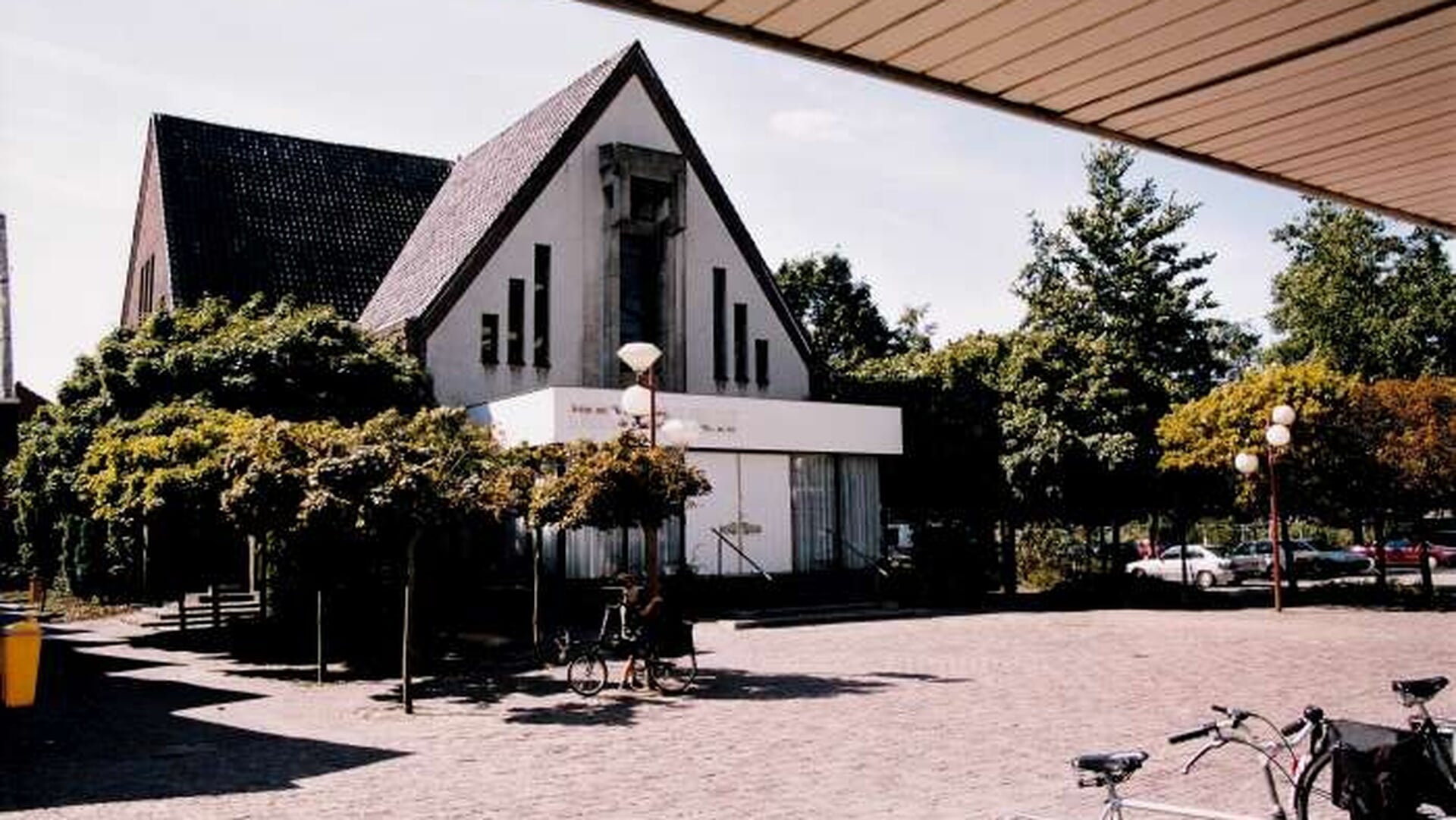 Terugblik op honderd jaar Kruiskerk in vogelvlucht