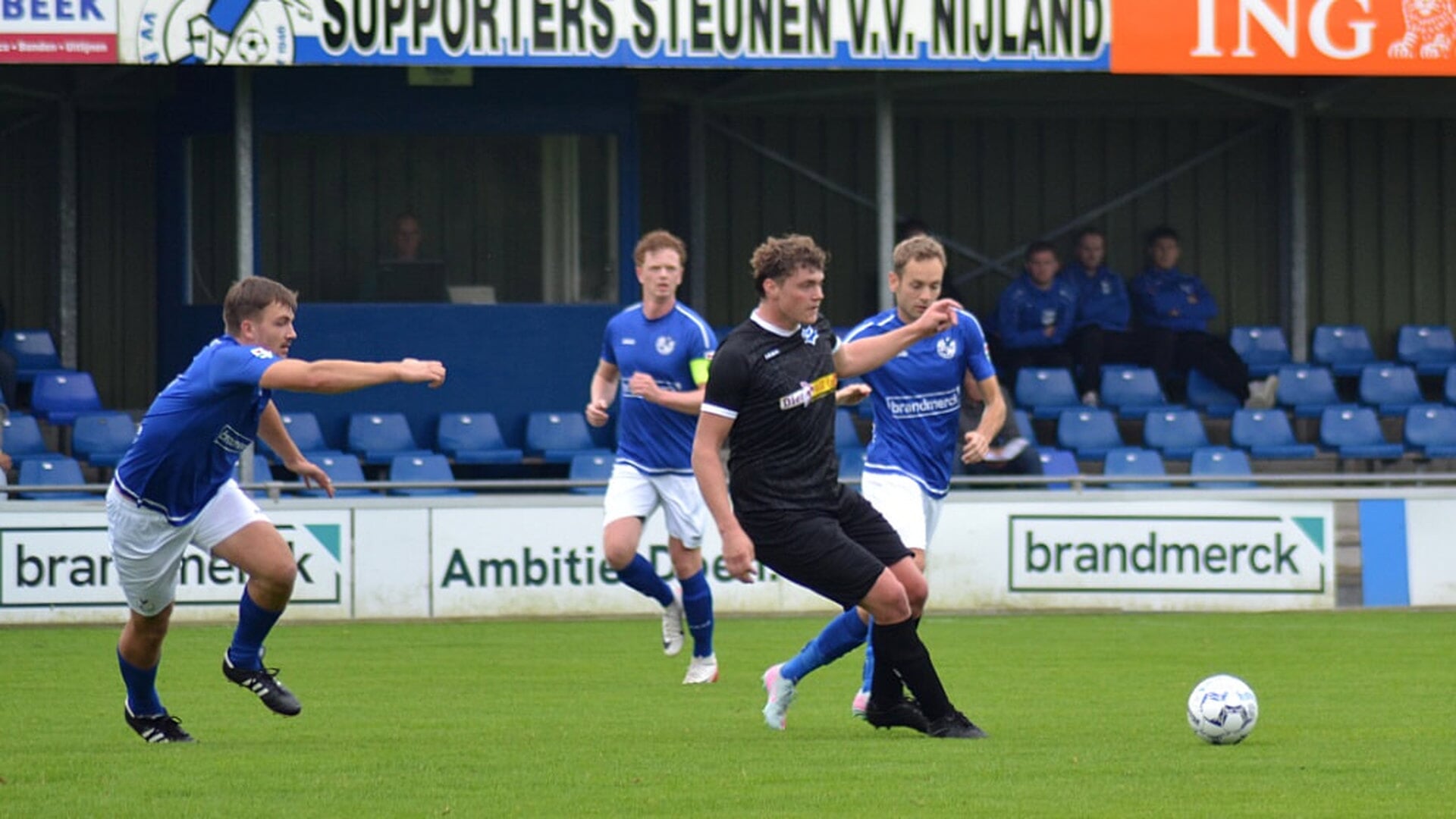 VHK scoort in slotfase de gelijkmaker tegen het Friese Nijland