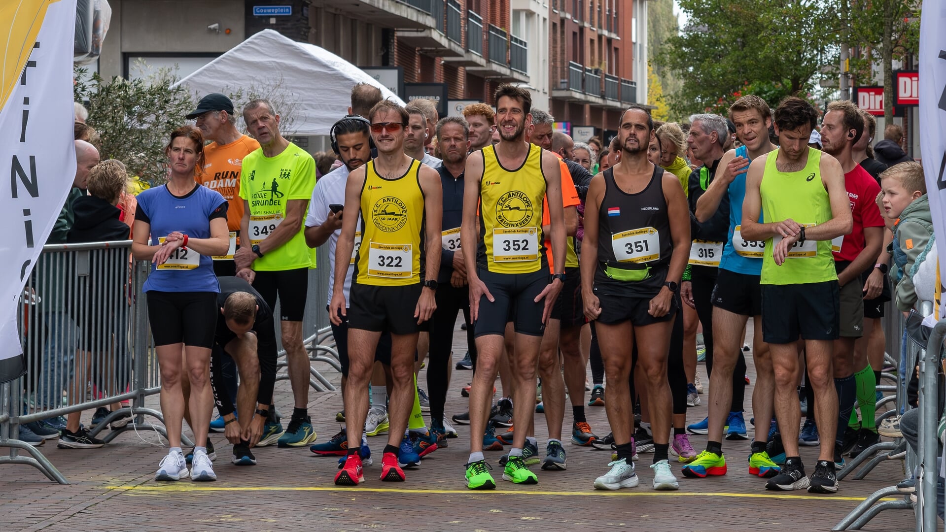 Niet lopen langs de Gouwe, maar op het Gouweplein