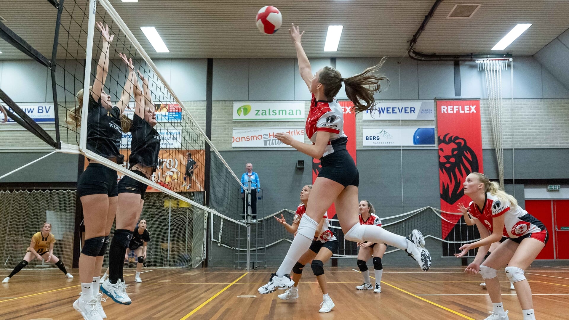 Reflex dames 1 verliest van Wesseling DOK dames 1 in Kampen