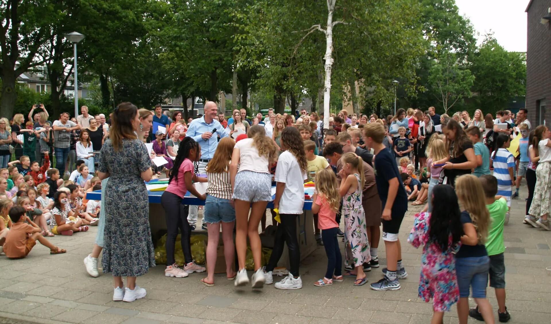 Nieuwe Naam Voor Kindcentrum In Zwijndrecht Onthuld: BinnensteBuiten ...