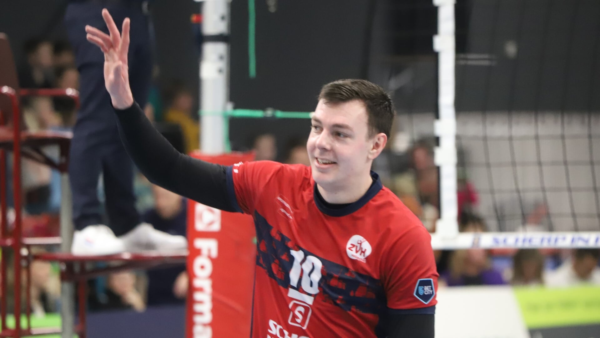Benjamin Parkinson moet zichzelf opnieuw uitvinden als ‘diagonaal’ bij ZVH volleybal