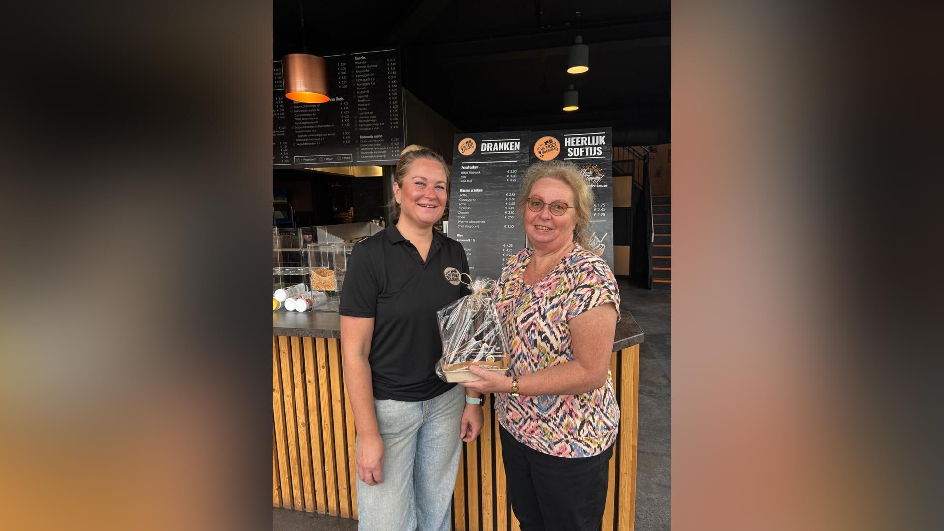 De Frietboerderij reikt cadeaubon uit aan puzzelwinnaar