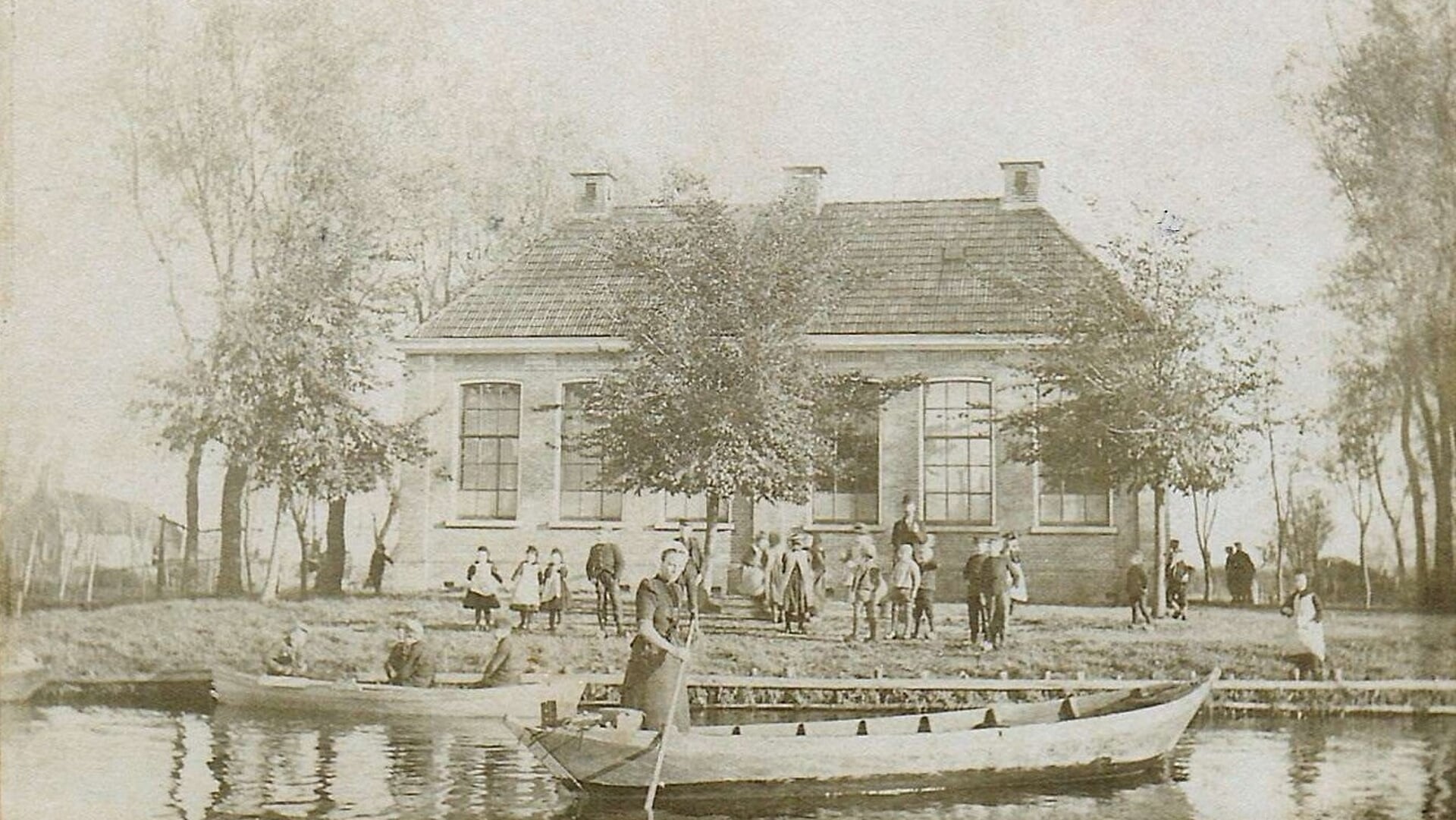 Oud-onderwijzers openen expositie ‘Onderwijs’ in het Historisch Centrum te Oldemarkt