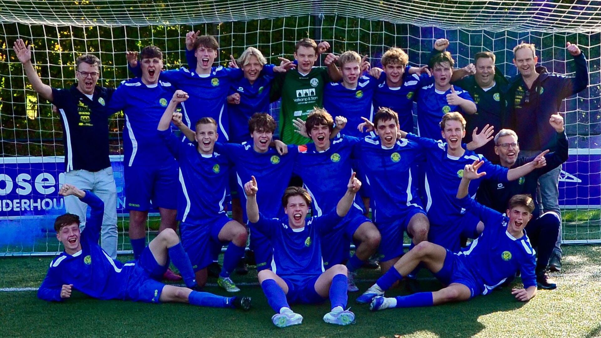 sv Hatto-Heim JO19-2 kampioen eerste fase