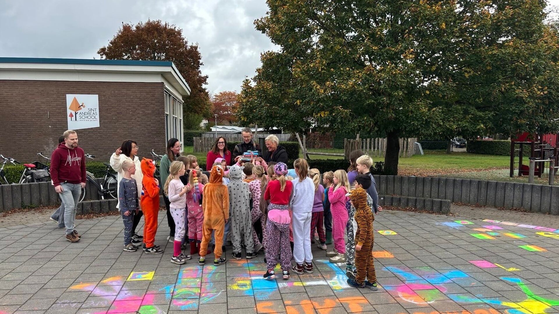 Sint Andreasschool heeft kleurrijkste schoolplein