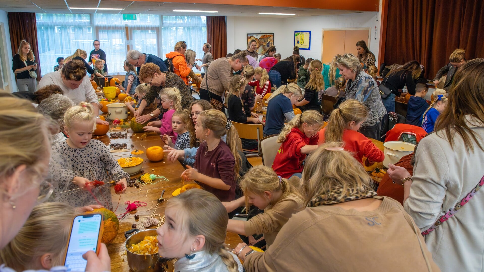 Pompoenen knutselmiddag groot succes