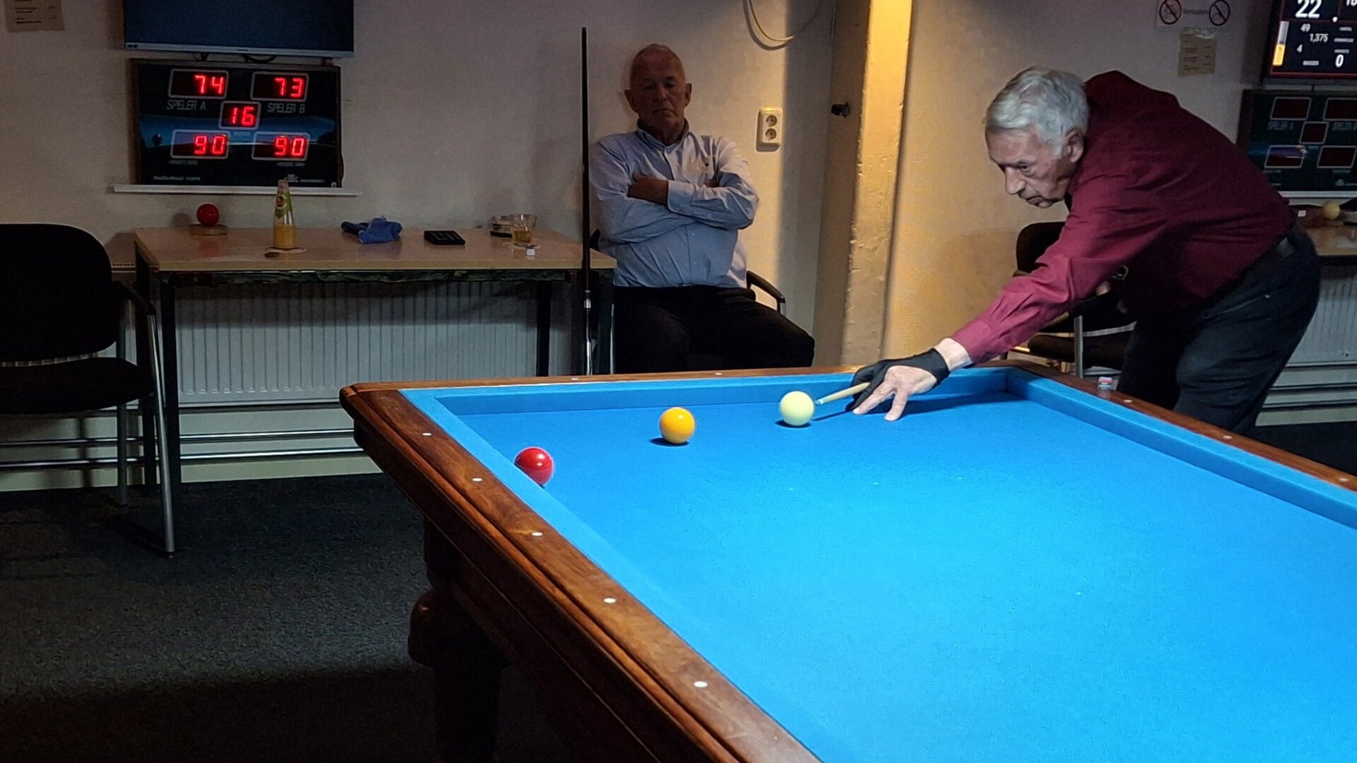 Biljart Vereniging Steenwijk 4 verstevigt koppositie in Libre klein, klasse R3