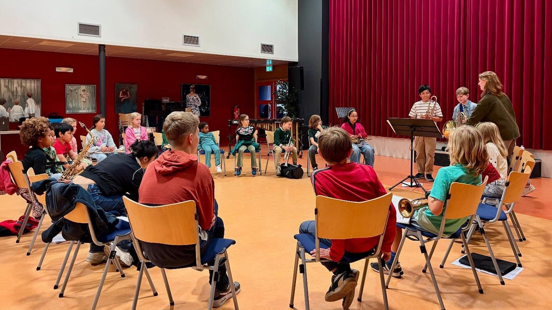 Samen muziek maken bij Het Grote Muzieklab