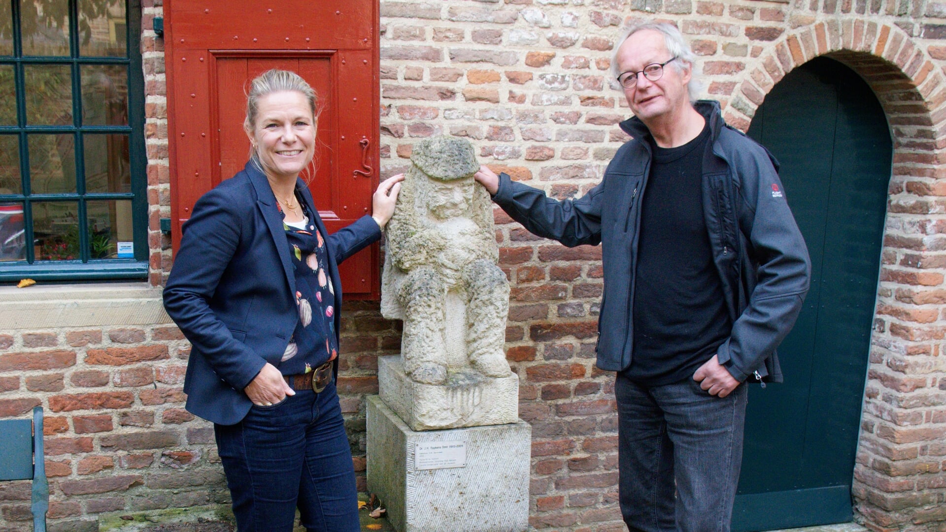 Schenking beeld Sypkens Smit