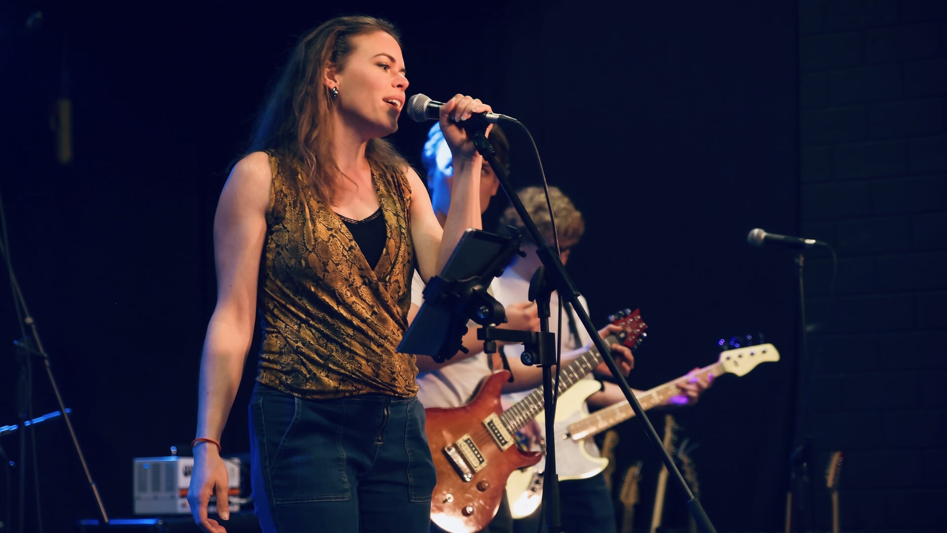 Rockschool Dronten eert iconische jaren tachtig met muzikale avond in Nirwana