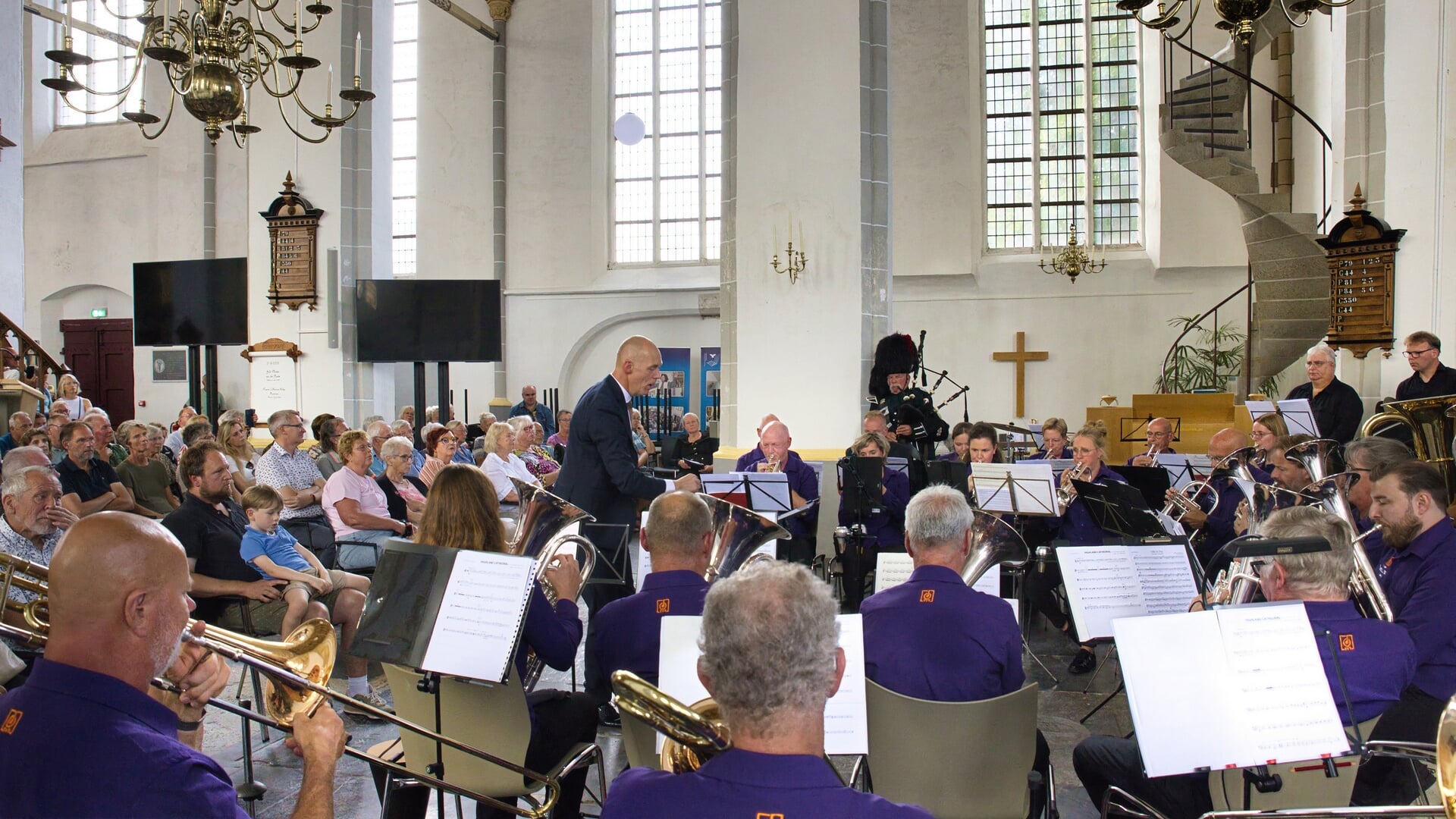 Najaarsconcert Brassband Crescendo met gasten Edwin Hagedoorn en Jan Joustra in De Grote Kerk te Ste
