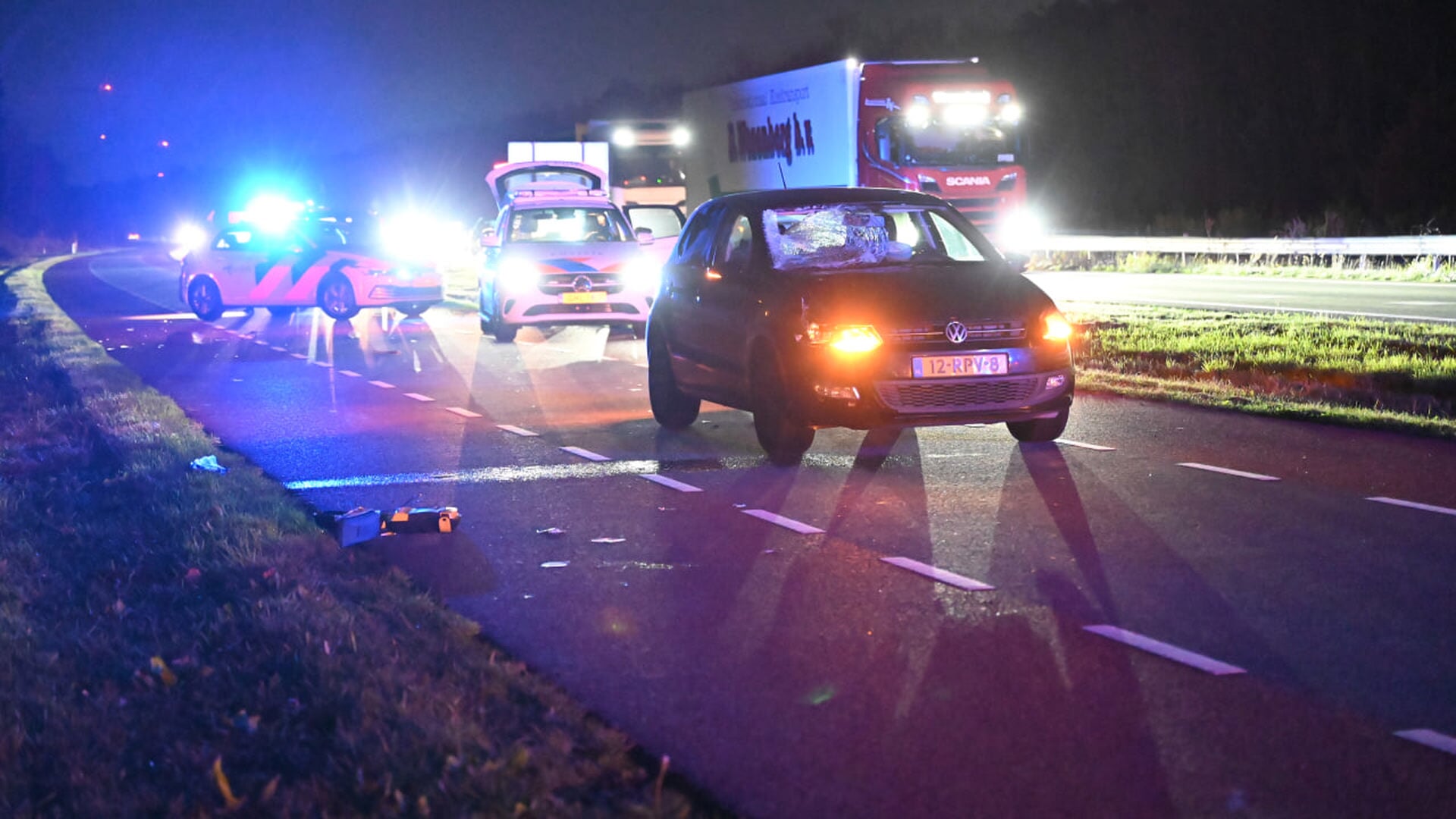 112 DRONTEN: Voetganger ernstig gewond na aanrijding parallelweg Hanzeweg