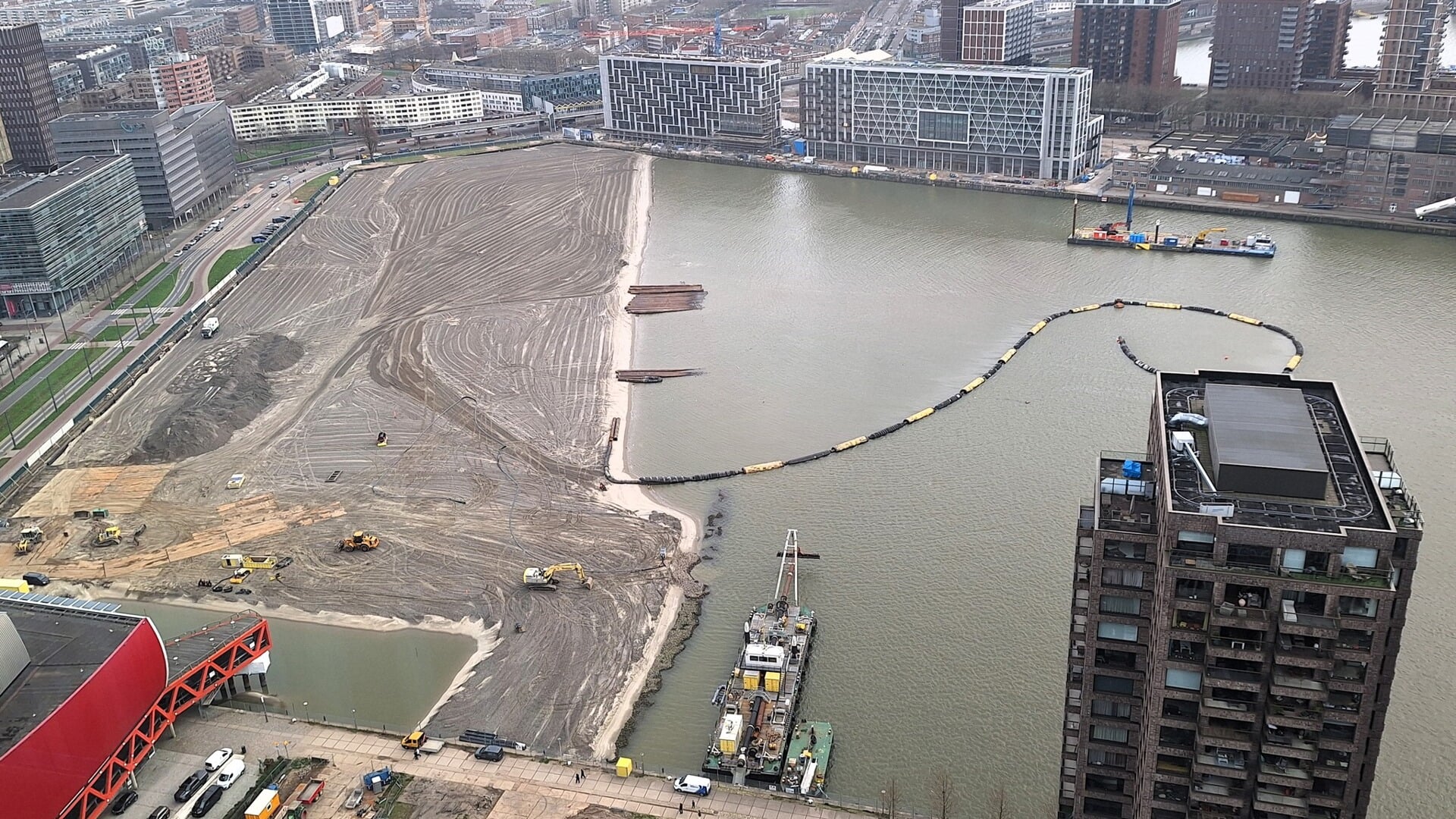 Het strand in de Rijnhaven wordt steeds indrukwekkender - Adverteren ...