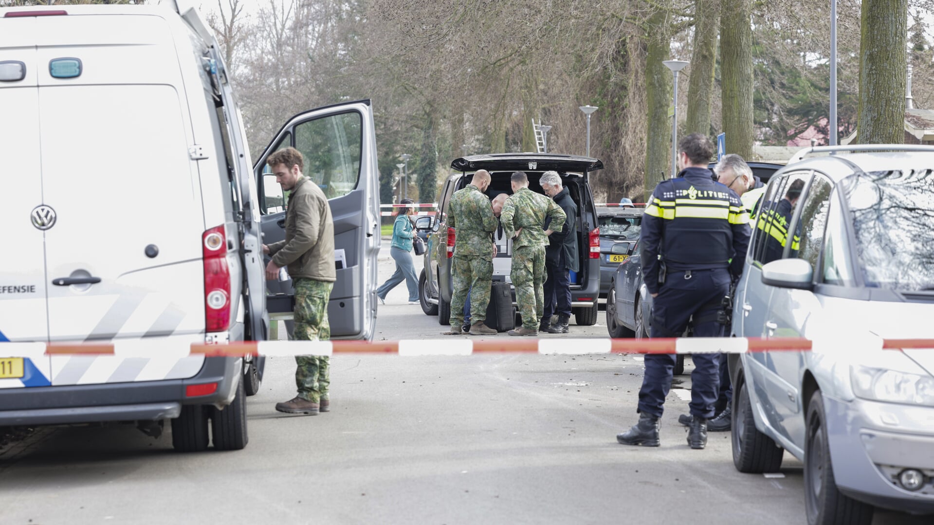 Politie Treft Vuurwerkbom Aan In Woning In Wielewaal Persoon