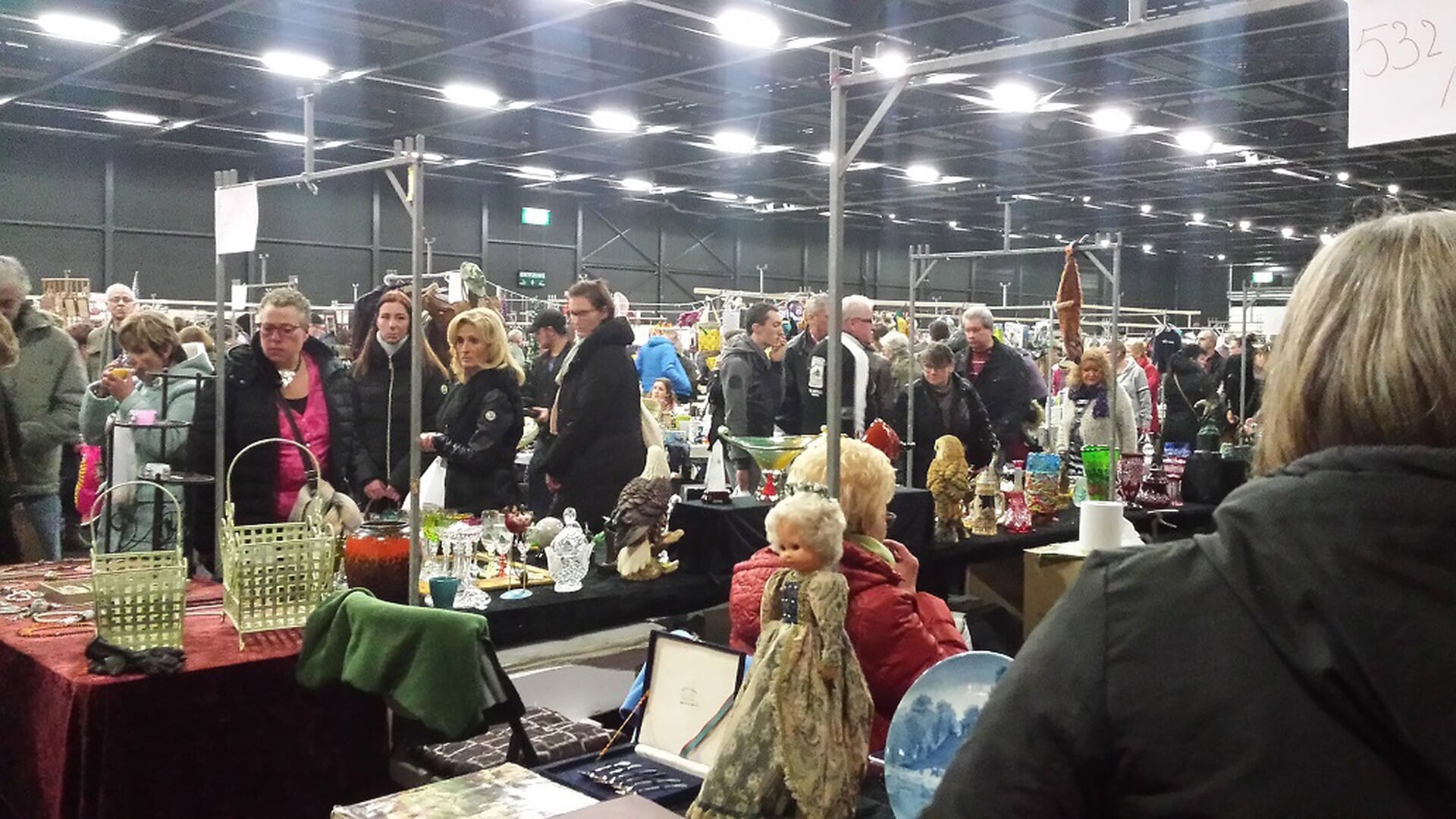Weer Super Snuffelmarkt in Koningshof, Veldhoven