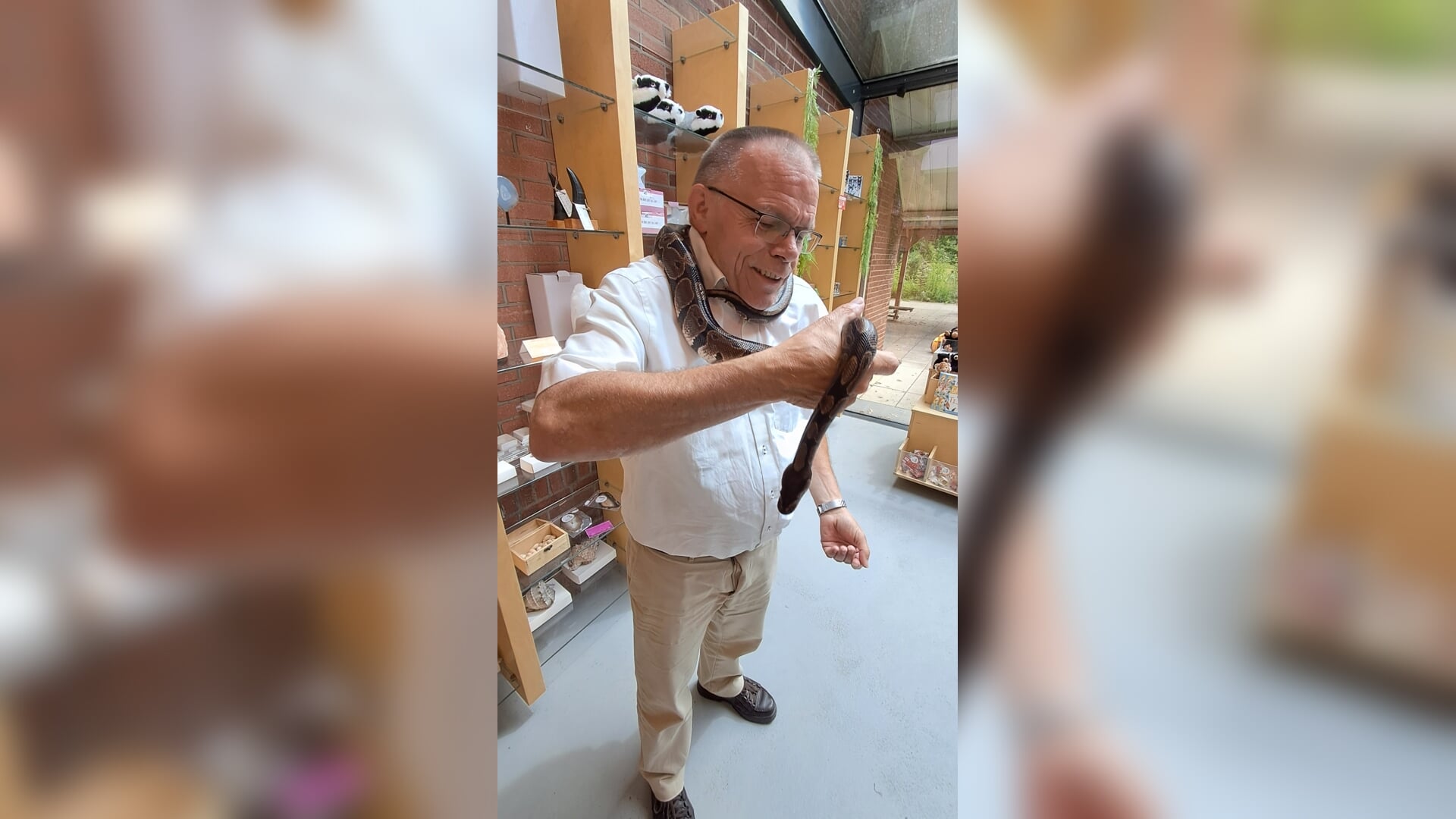 Eric Mulder geeft lezing over ‘Waarom de slang haar poten verloor’