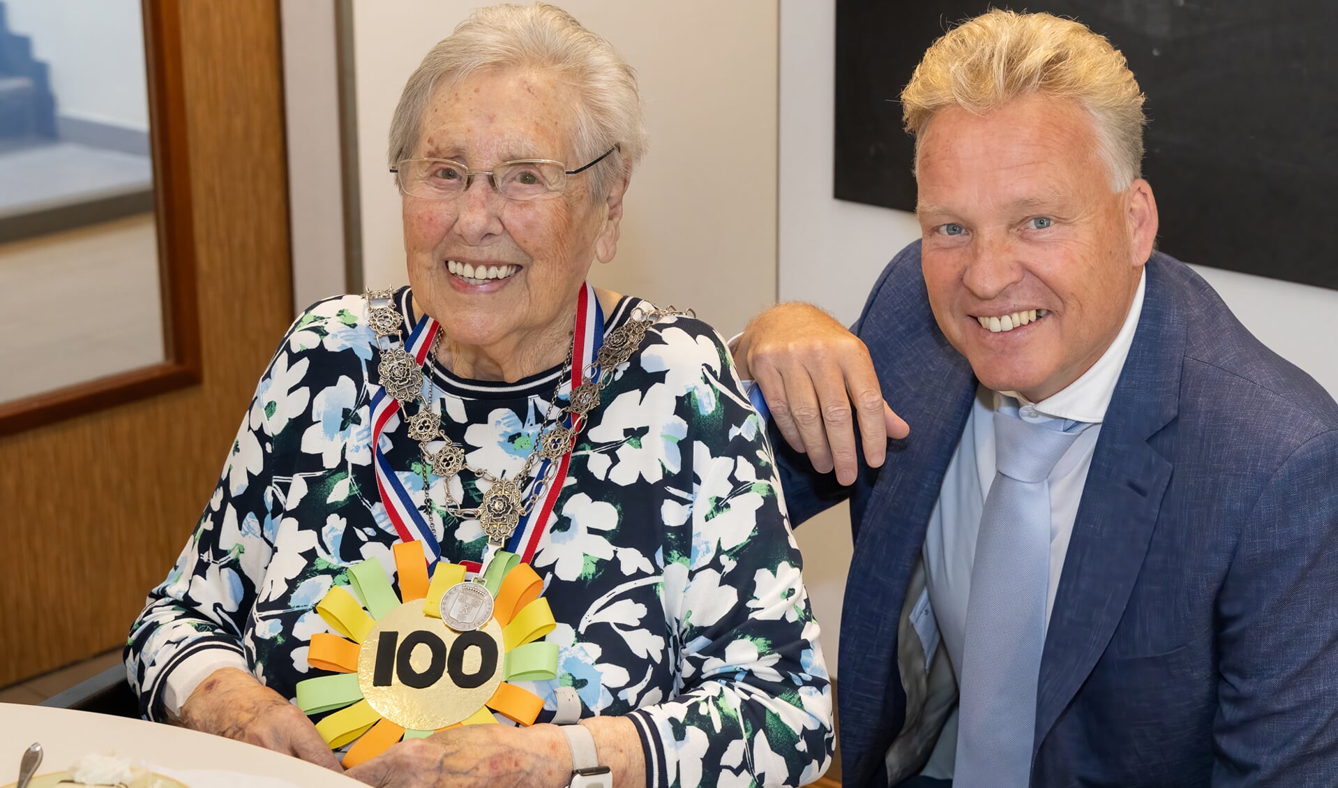 Mevrouw Toos van de Watering-Schepers viert 100e verjaardag - Al het ...