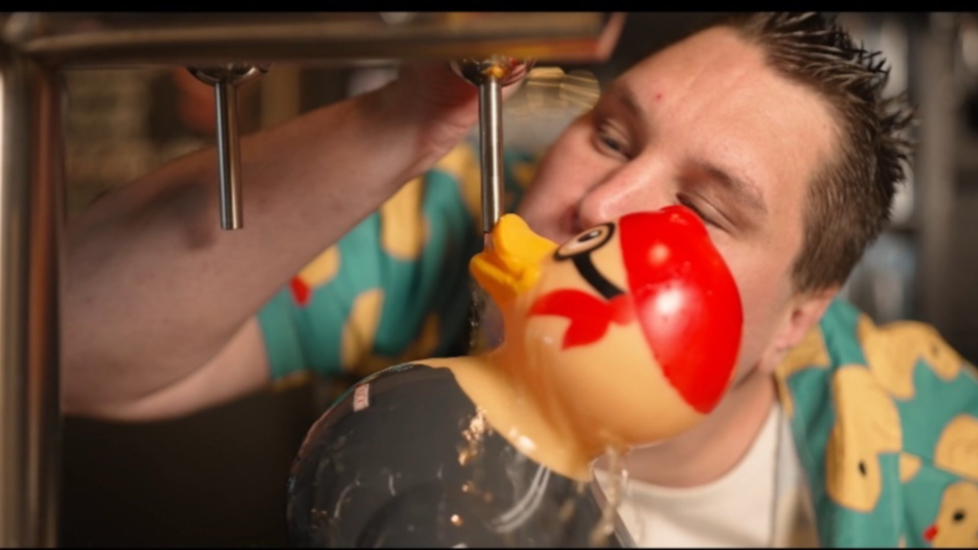 Veghelse feestzanger valt in de prijzen met videoclip