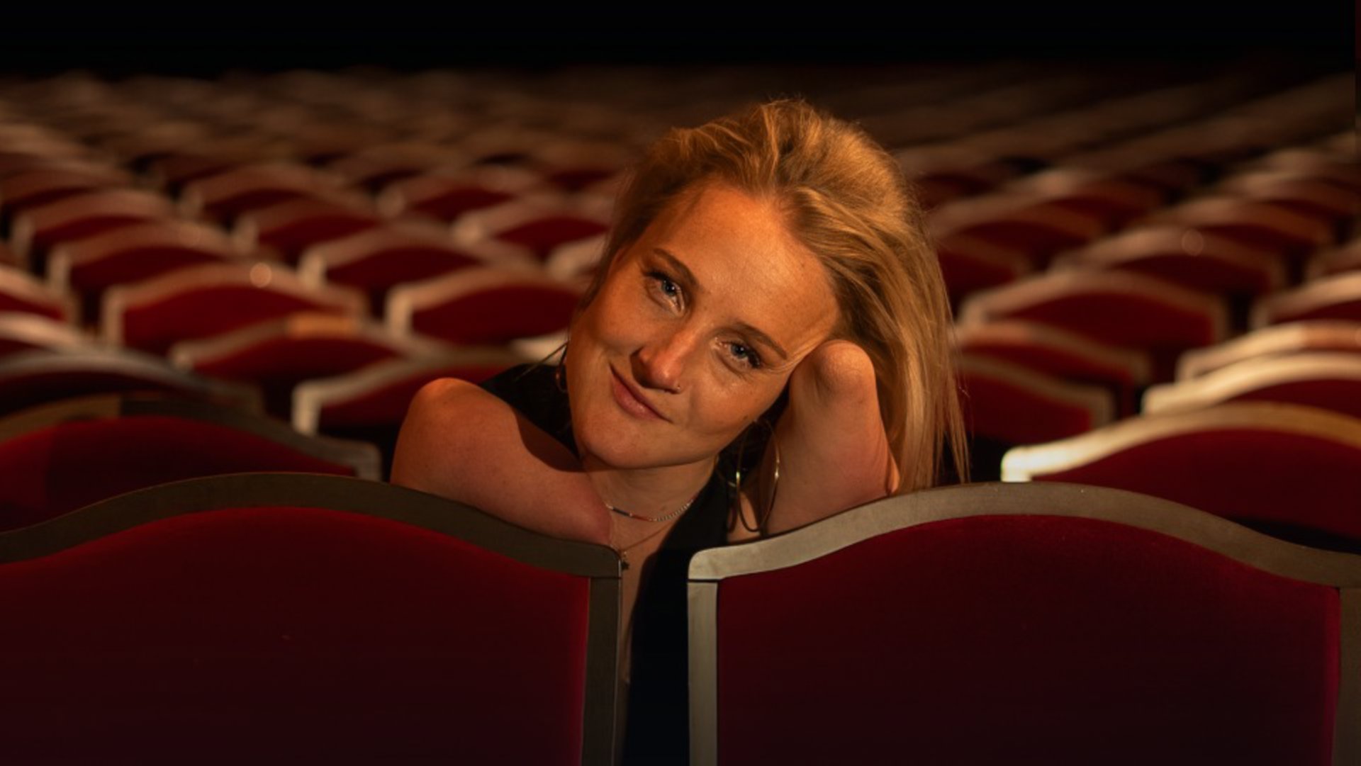 Eva Eikhout brengt humor en veel levenslust naar Theater aan de Parade